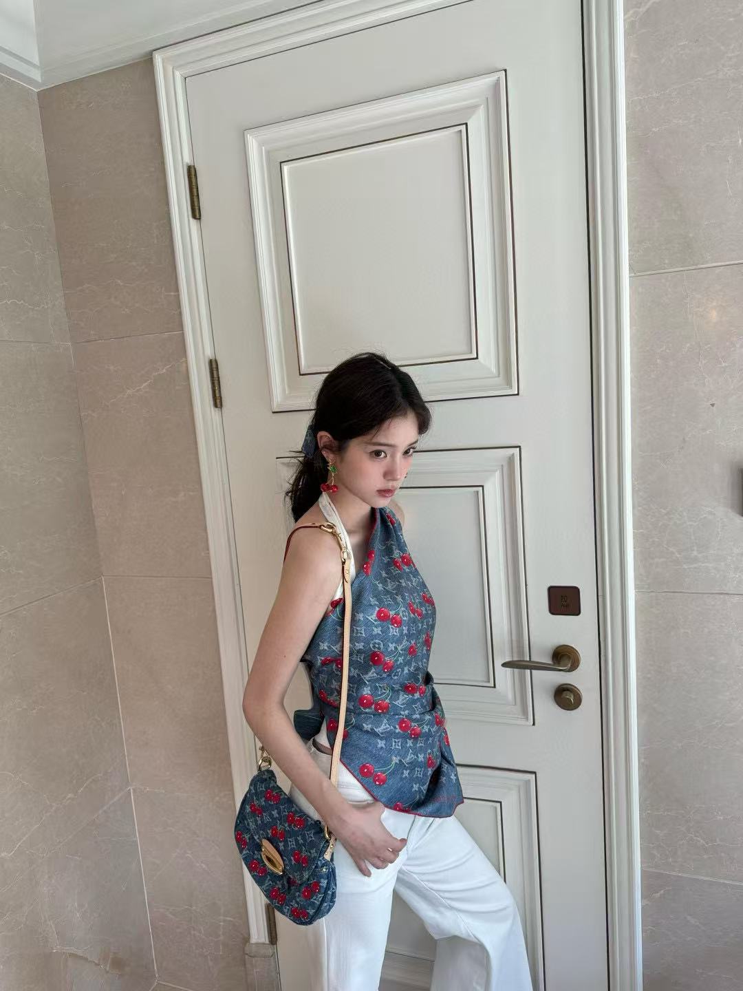 LVプリントのチェリースカーフ【50％割引+送料無料】