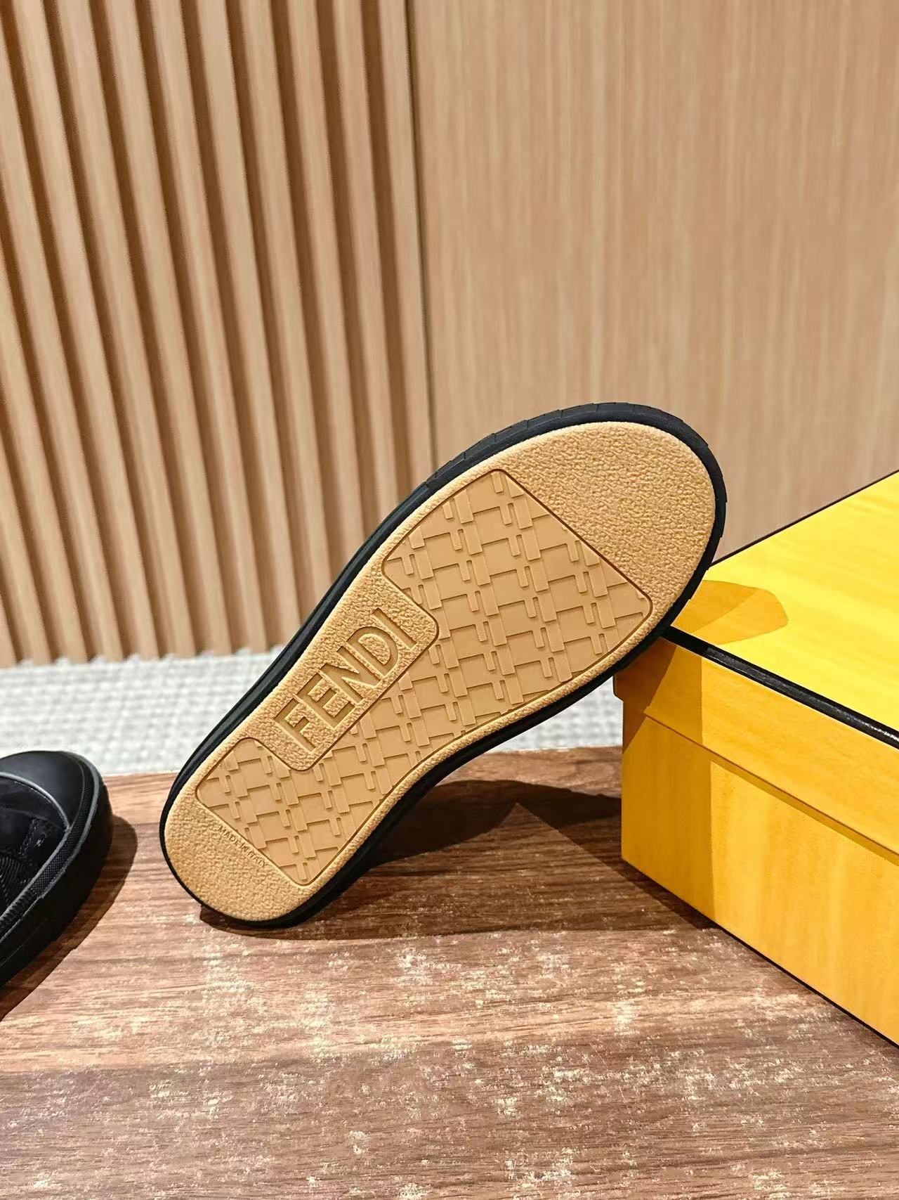 FEND1 高品質ビスケットカジュアルシューズ【50%割引+送料無料】