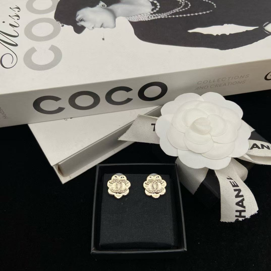 CHANE1 ダブルCイヤリング【50％割引+送料無料】