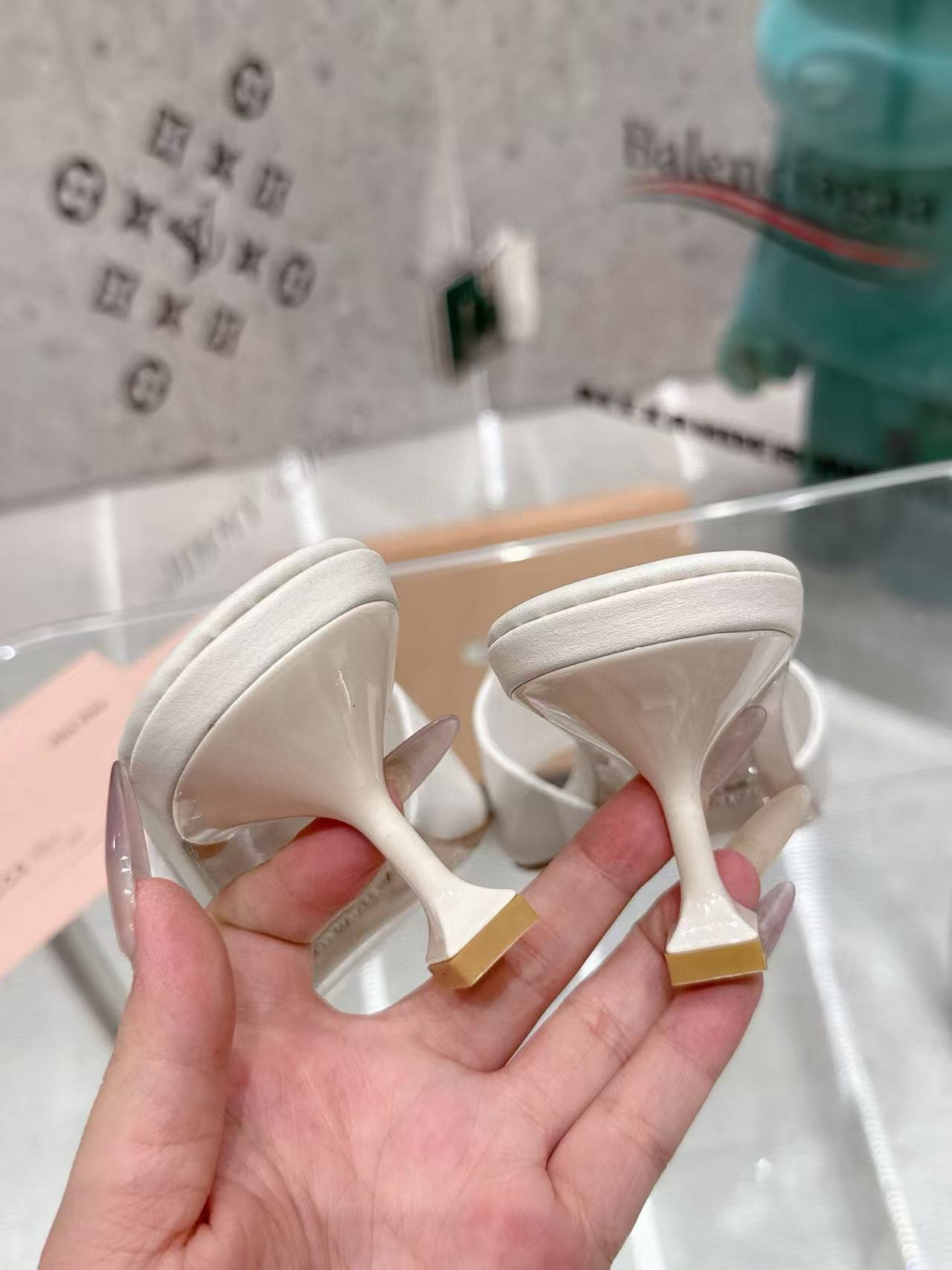 M1UM1U 高品質ローヒールシューズ【50%割引+送料無料】