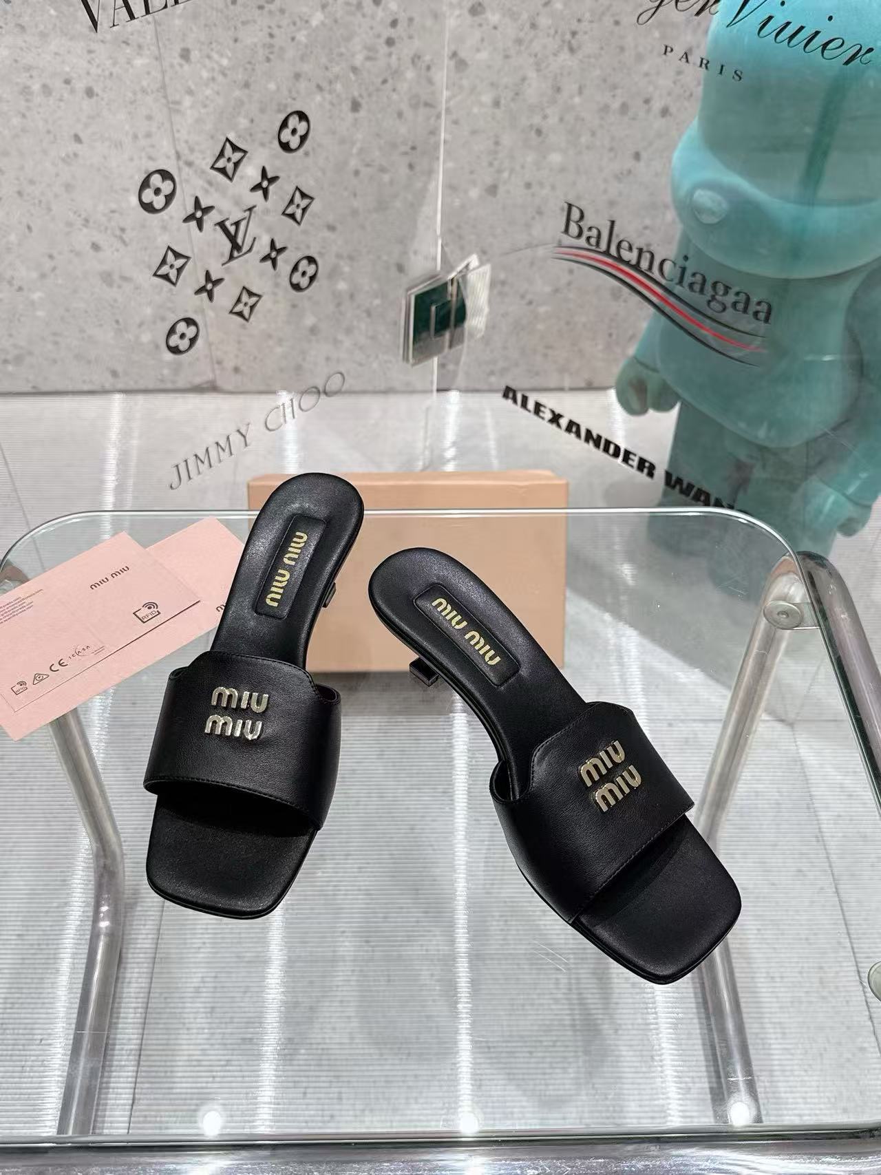 M1UM1U 高品質ローヒールシューズ【50%割引+送料無料】