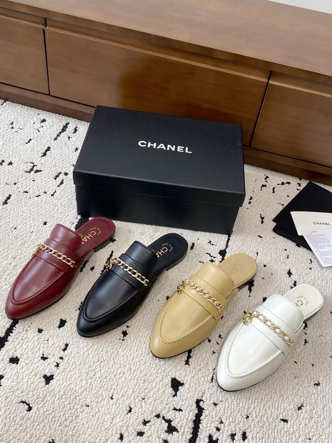 CHANE1 高品質チェーンレザースリッパ【50％割引+送料無料】