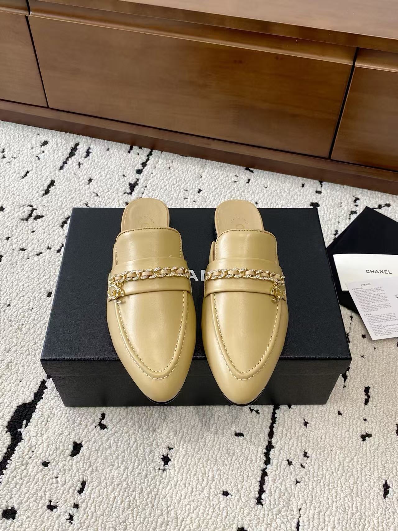 CHANE1 高品質チェーンレザースリッパ【50％割引+送料無料】