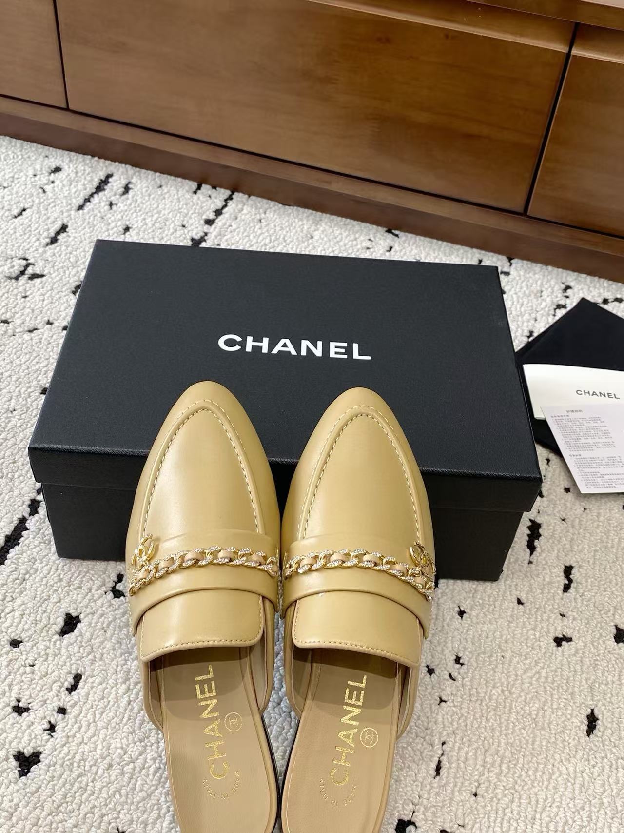 CHANE1 高品質チェーンレザースリッパ【50％割引+送料無料】