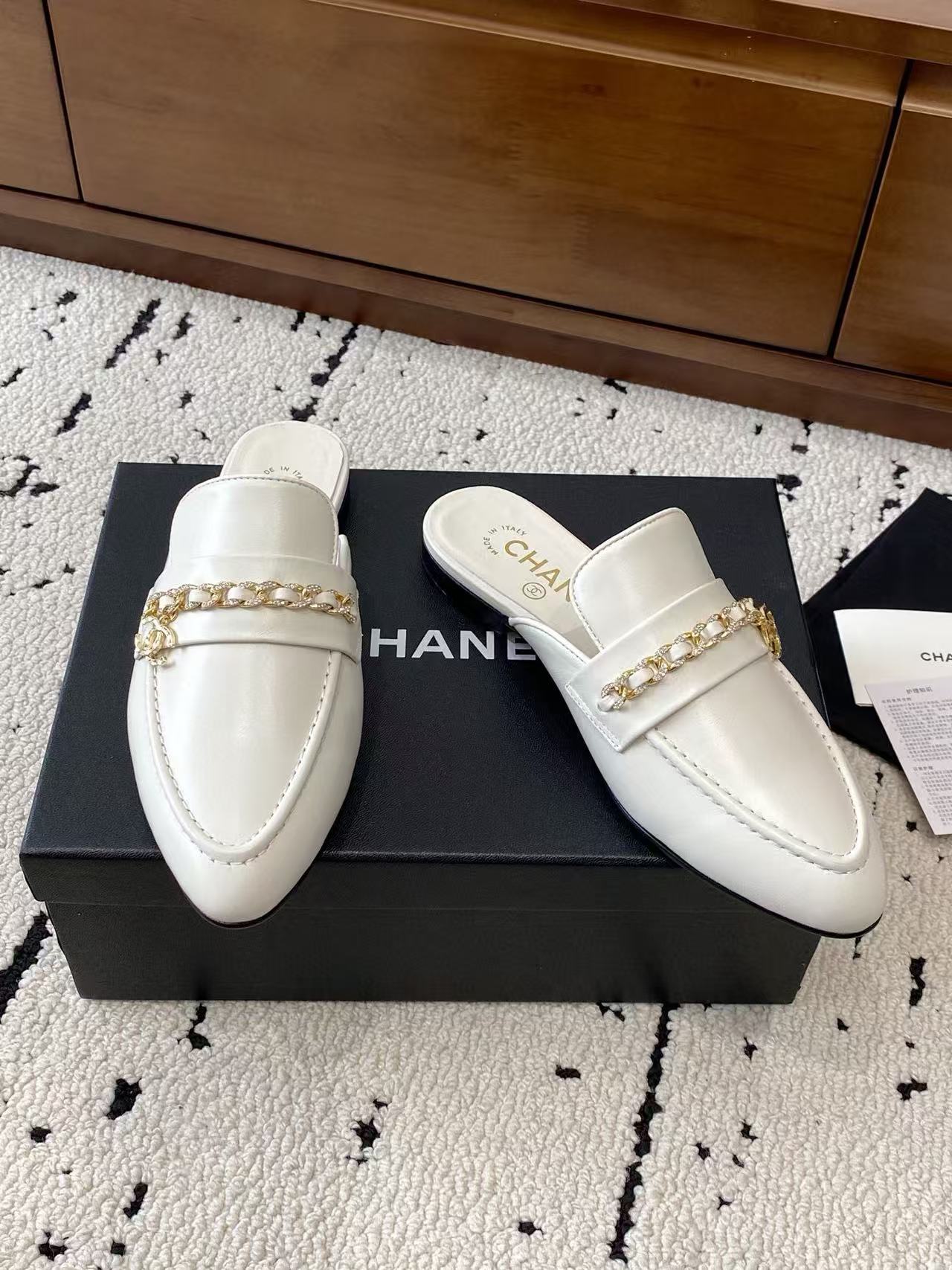 CHANE1 高品質チェーンレザースリッパ【50％割引+送料無料】