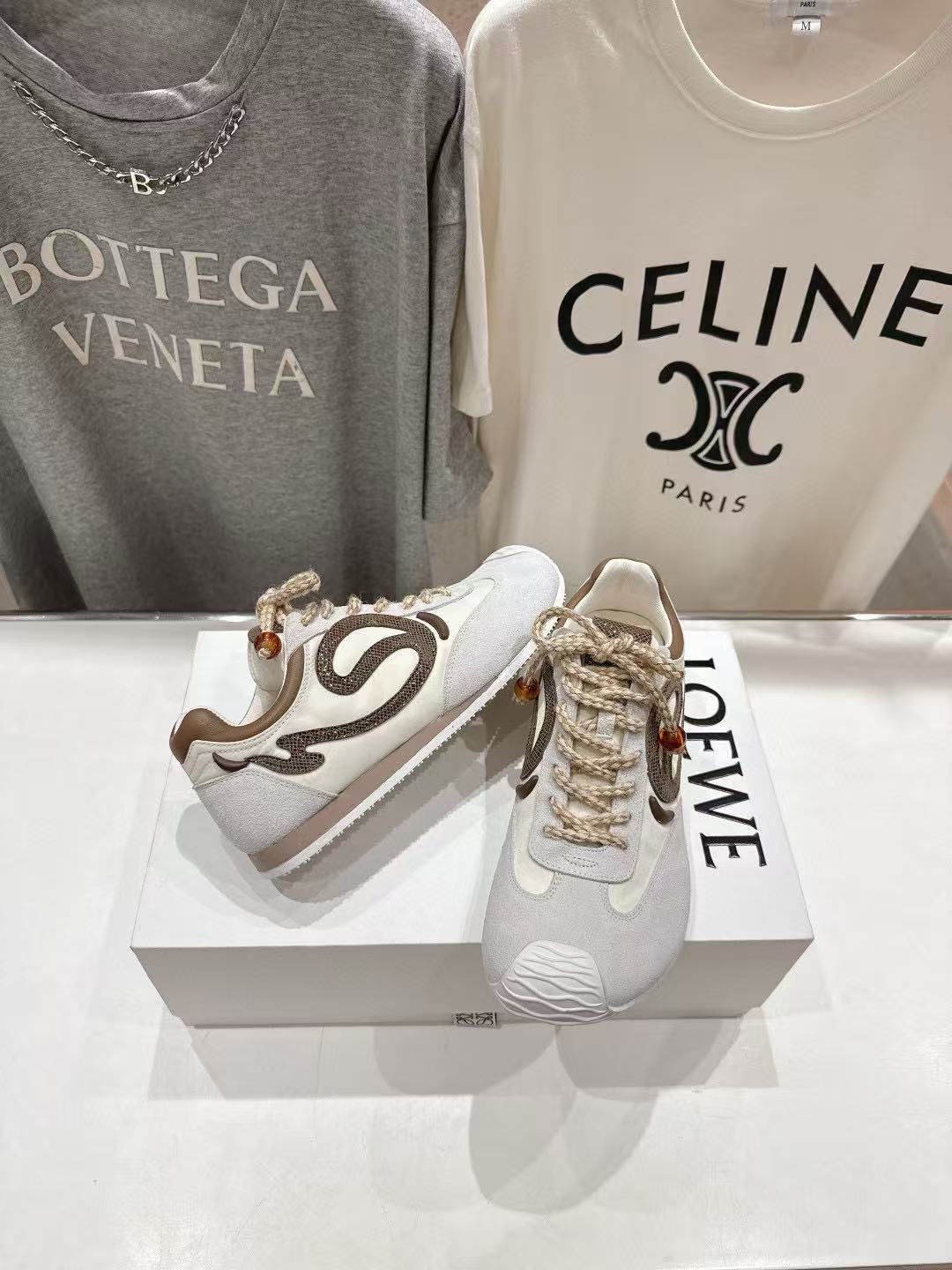 L0WEWの高品質カジュアルシューズ【50％割引+送料無料】