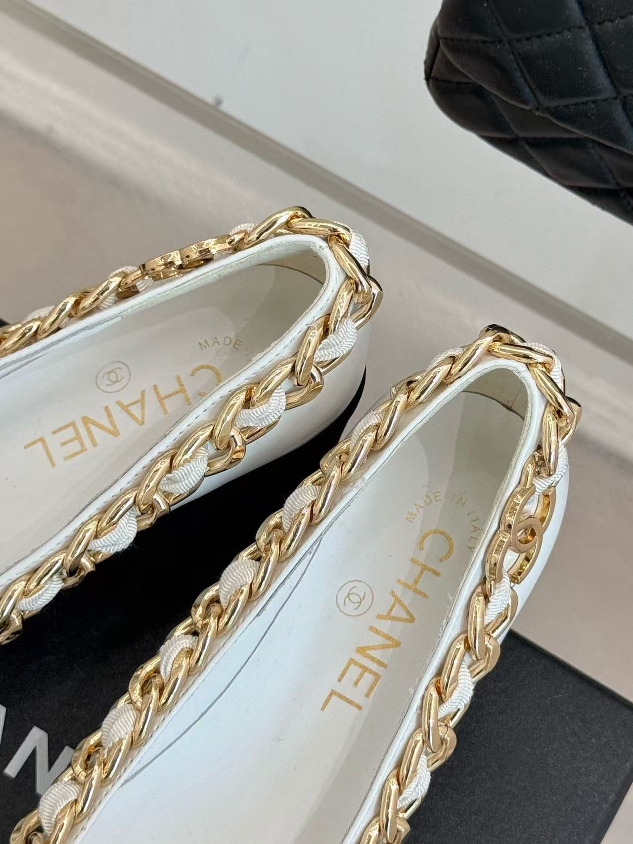 CHANE1 高品質チェーンローヒール【50％割引+送料無料】