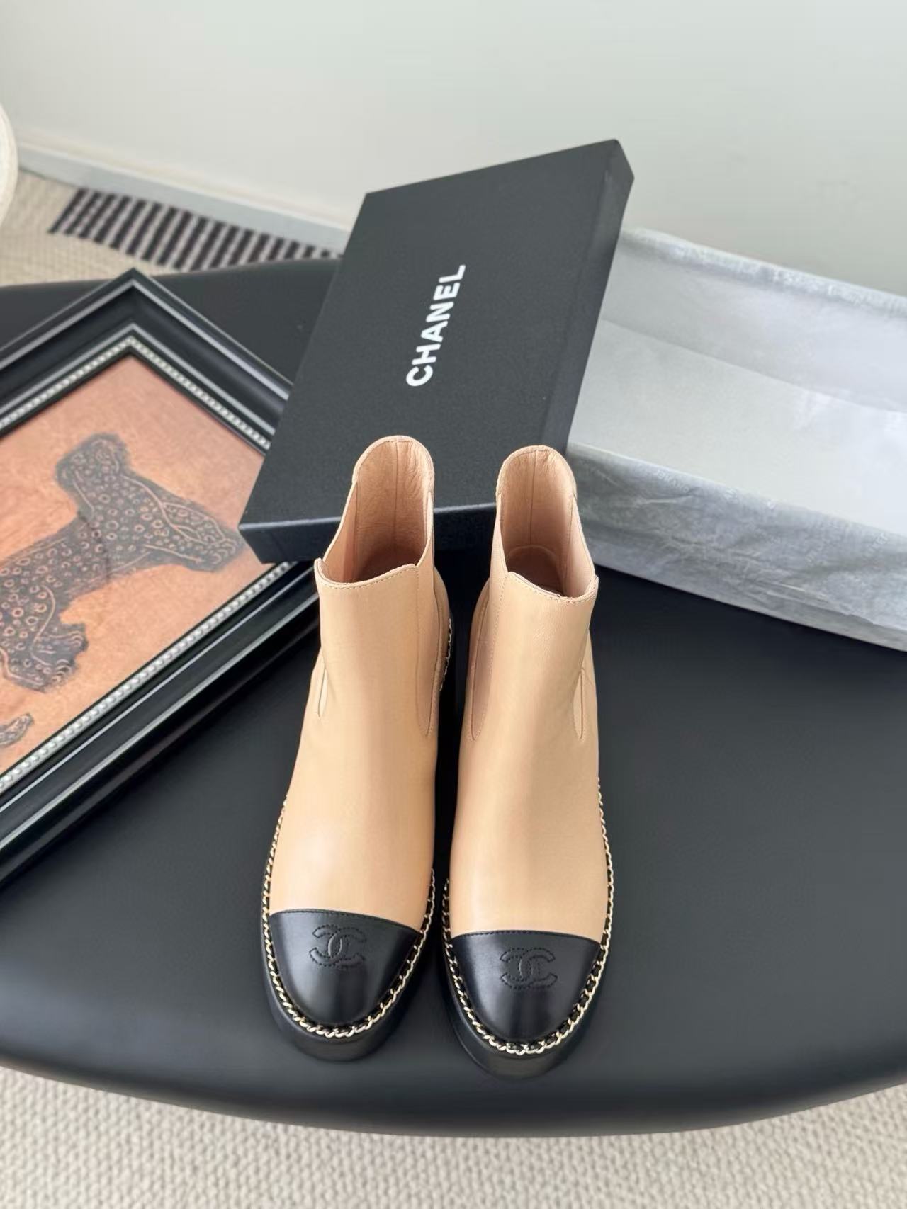 CHANE1 高品質チェーンマーティンブーツ【50％割引+送料無料】