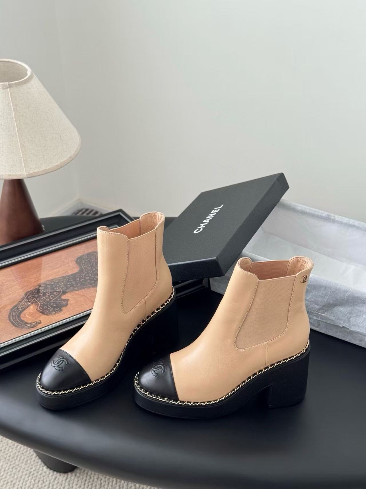 CHANE1 高品質チェーンマーティンブーツ【50％割引+送料無料】
