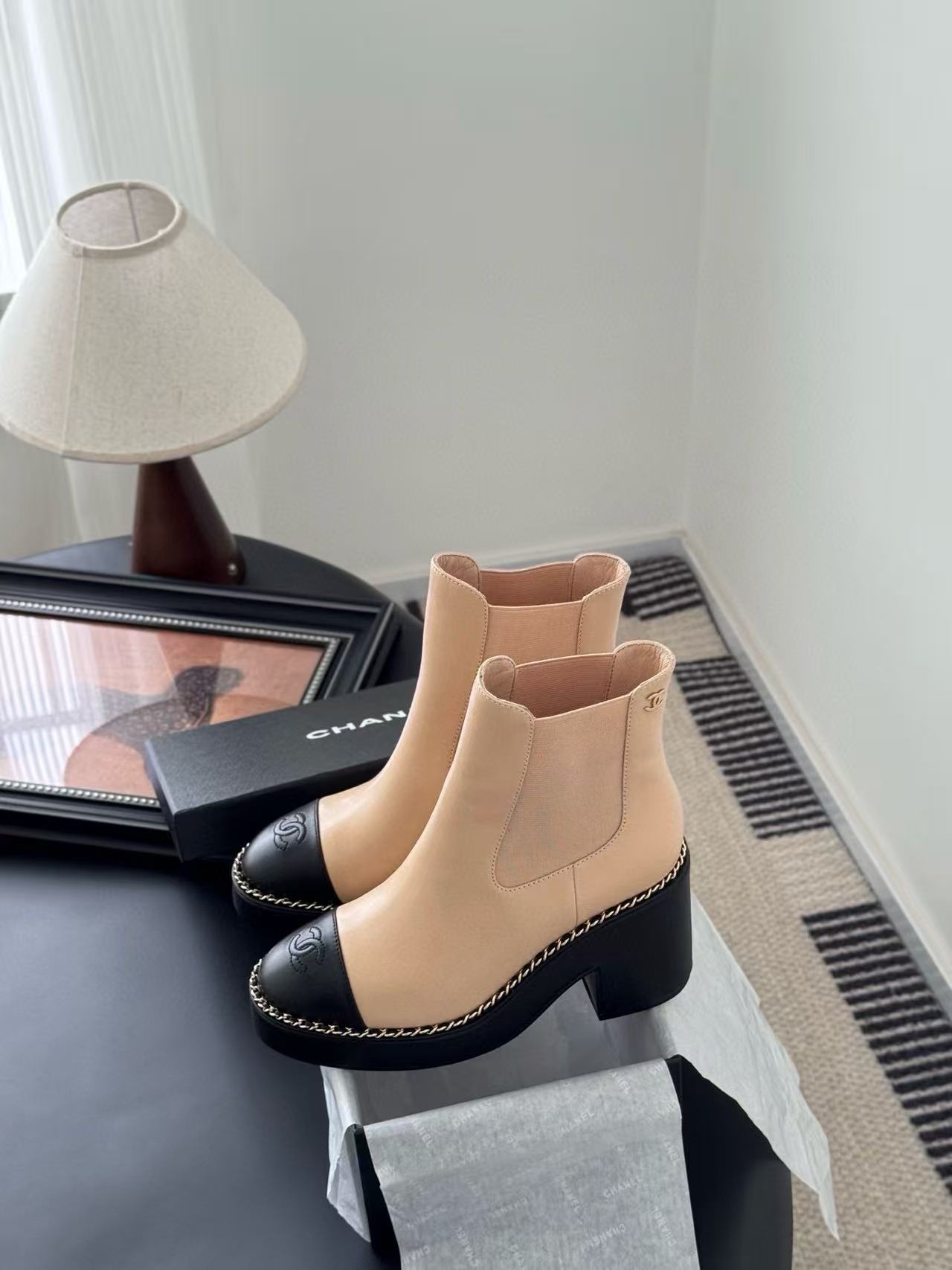CHANE1 高品質チェーンマーティンブーツ【50％割引+送料無料】