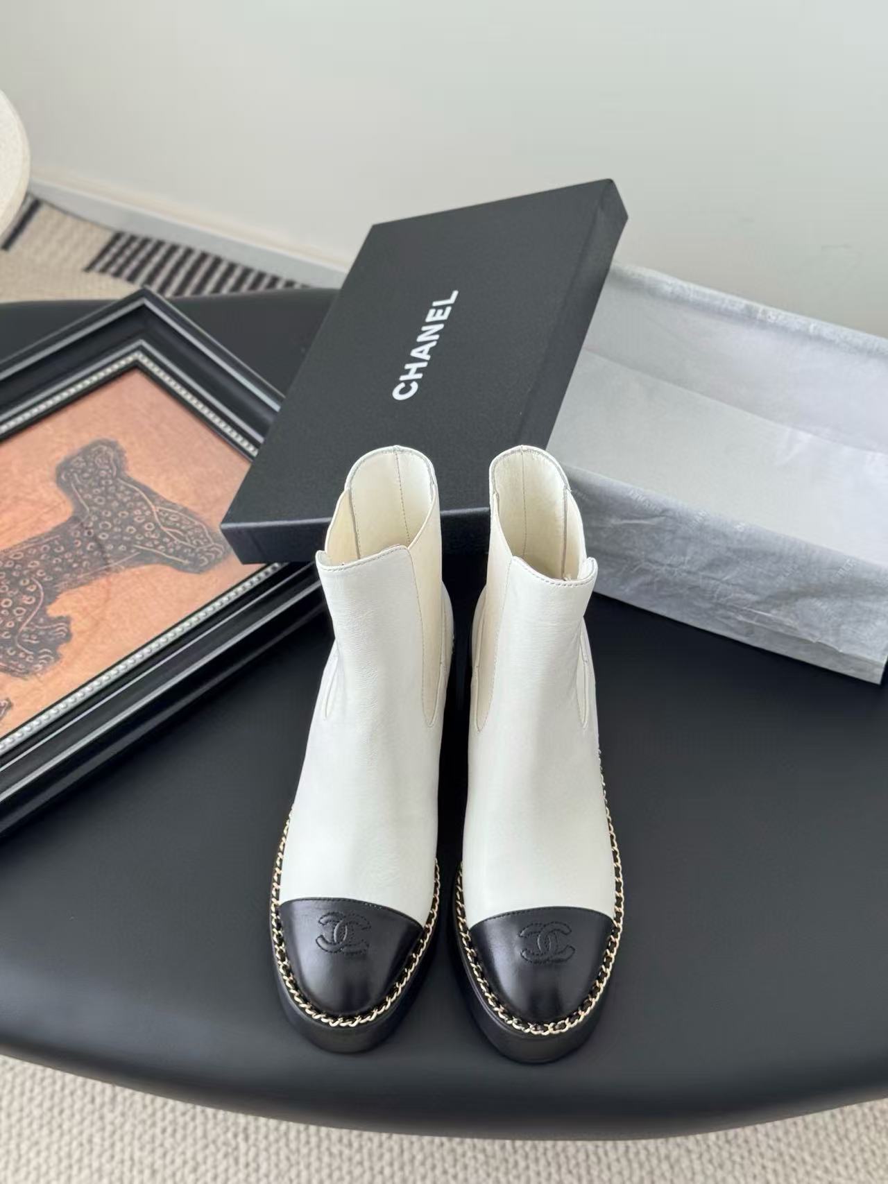 CHANE1 高品質チェーンマーティンブーツ【50％割引+送料無料】