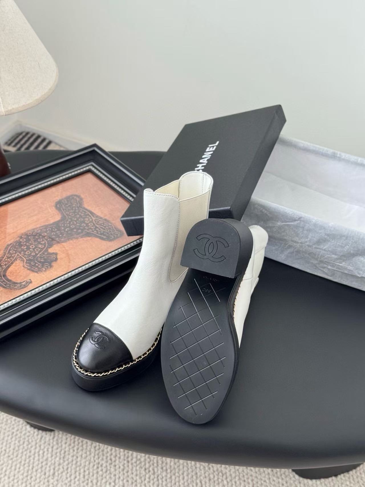 CHANE1 高品質チェーンマーティンブーツ【50％割引+送料無料】