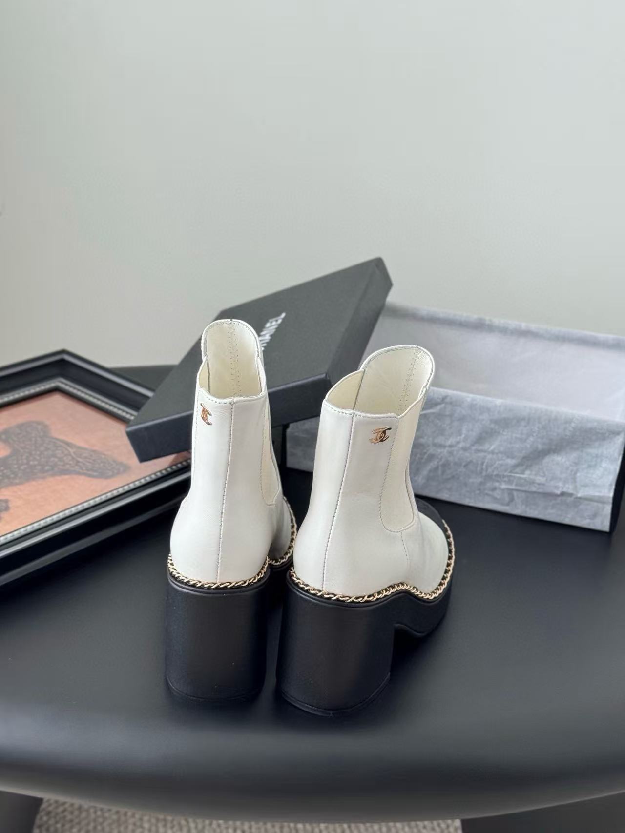 CHANE1 高品質チェーンマーティンブーツ【50％割引+送料無料】