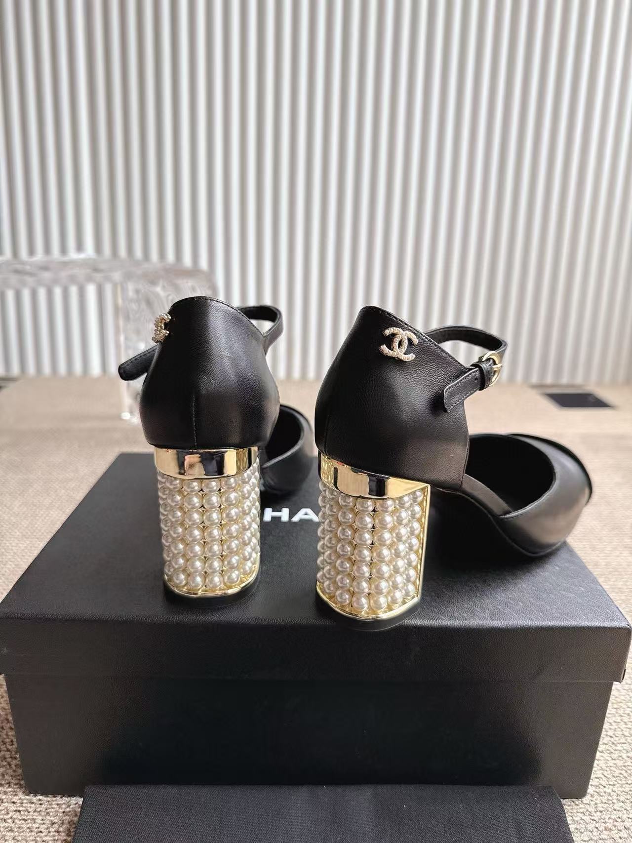 CHANE1 高品質パールハイヒールサンダル【50％割引+送料無料】