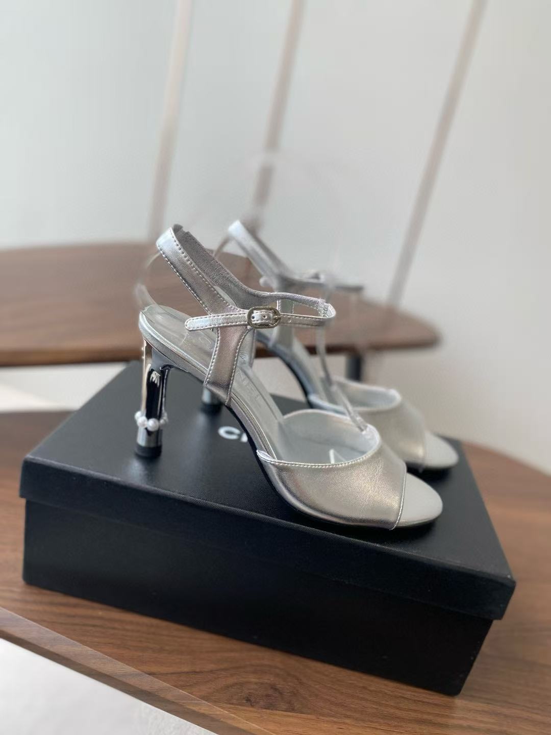 CHANE1 高品質シンプルハイヒールサンダル【50％割引+送料無料】