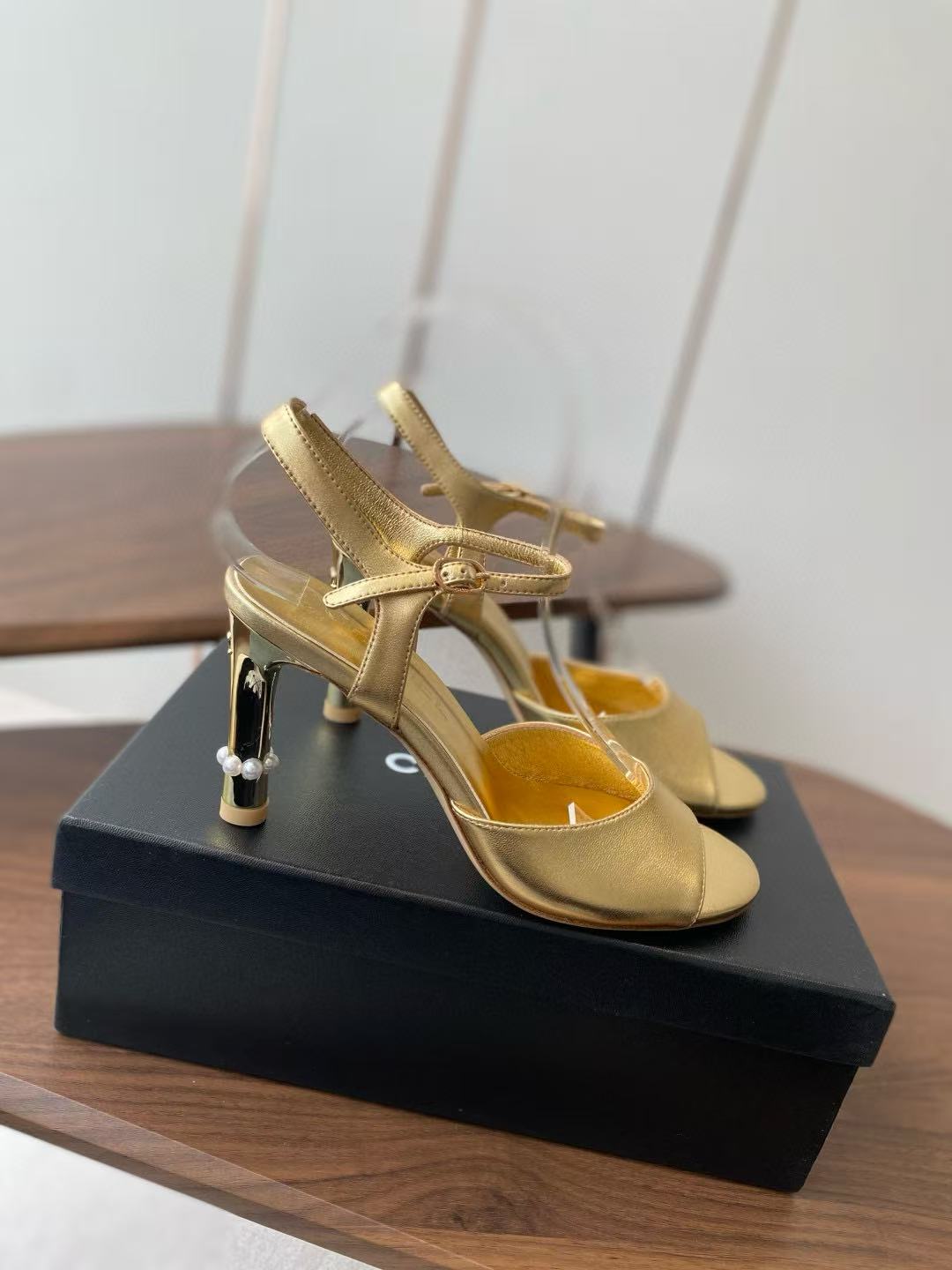 CHANE1 高品質シンプルハイヒールサンダル【50％割引+送料無料】