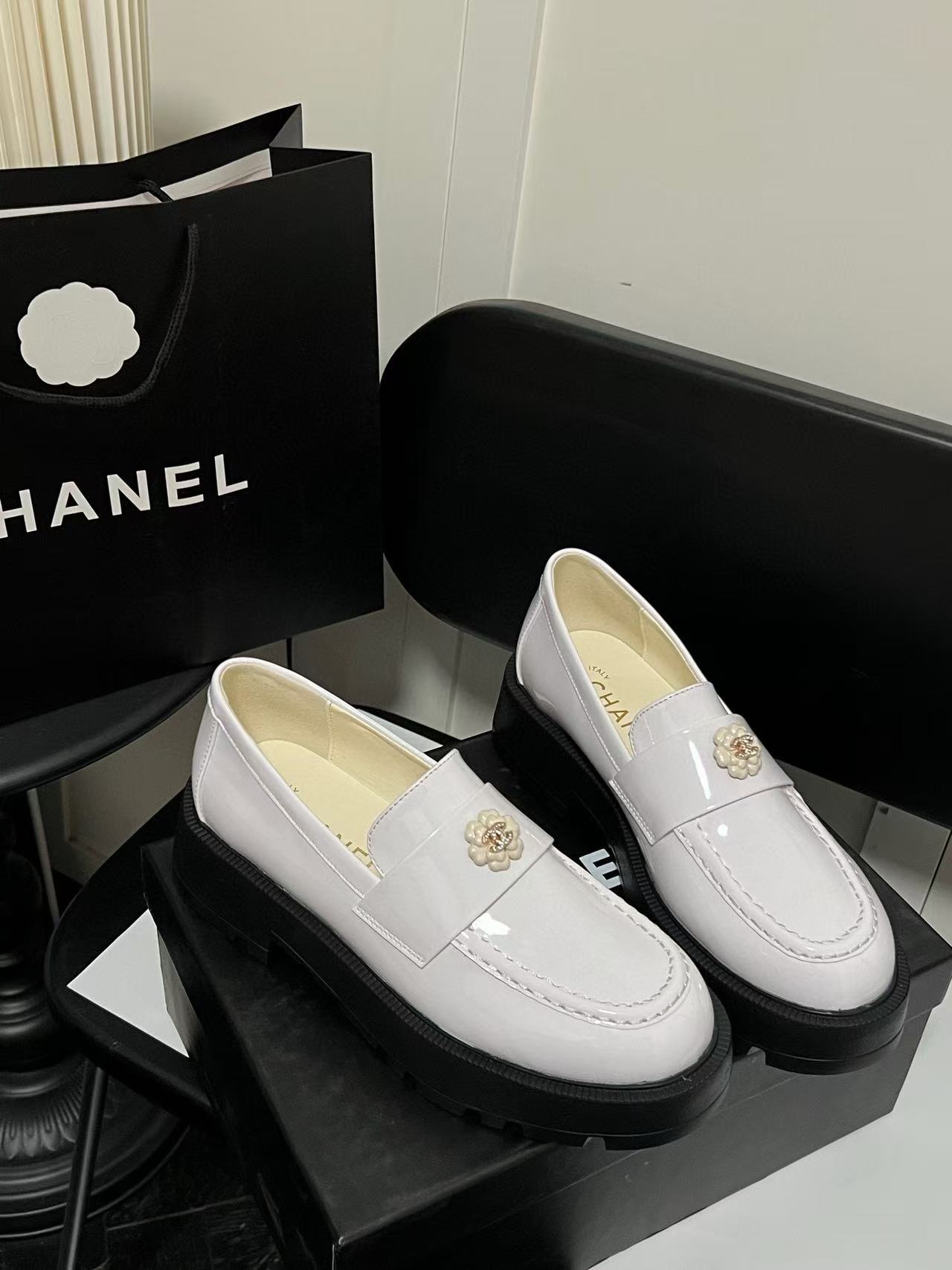 CHANE1 カメリア プラットフォーム シューズ【50％割引+送料無料】