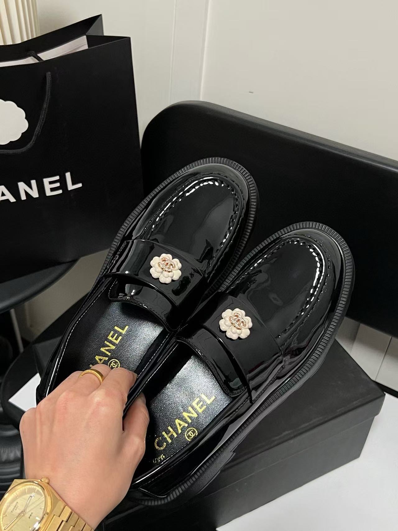 CHANE1 カメリア プラットフォーム シューズ【50％割引+送料無料】