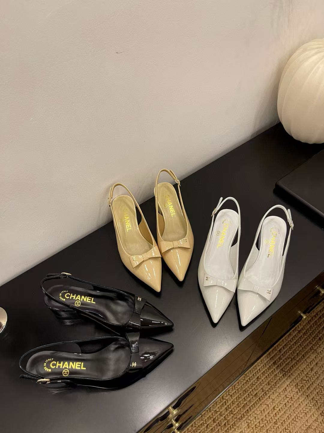 CHANE1 高品質ポインテッドローヒール【50％割引+送料無料】