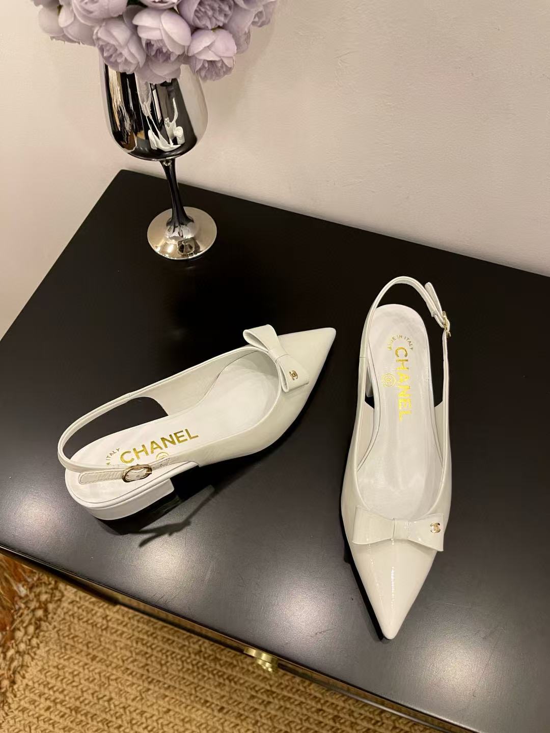 CHANE1 高品質ポインテッドローヒール【50％割引+送料無料】