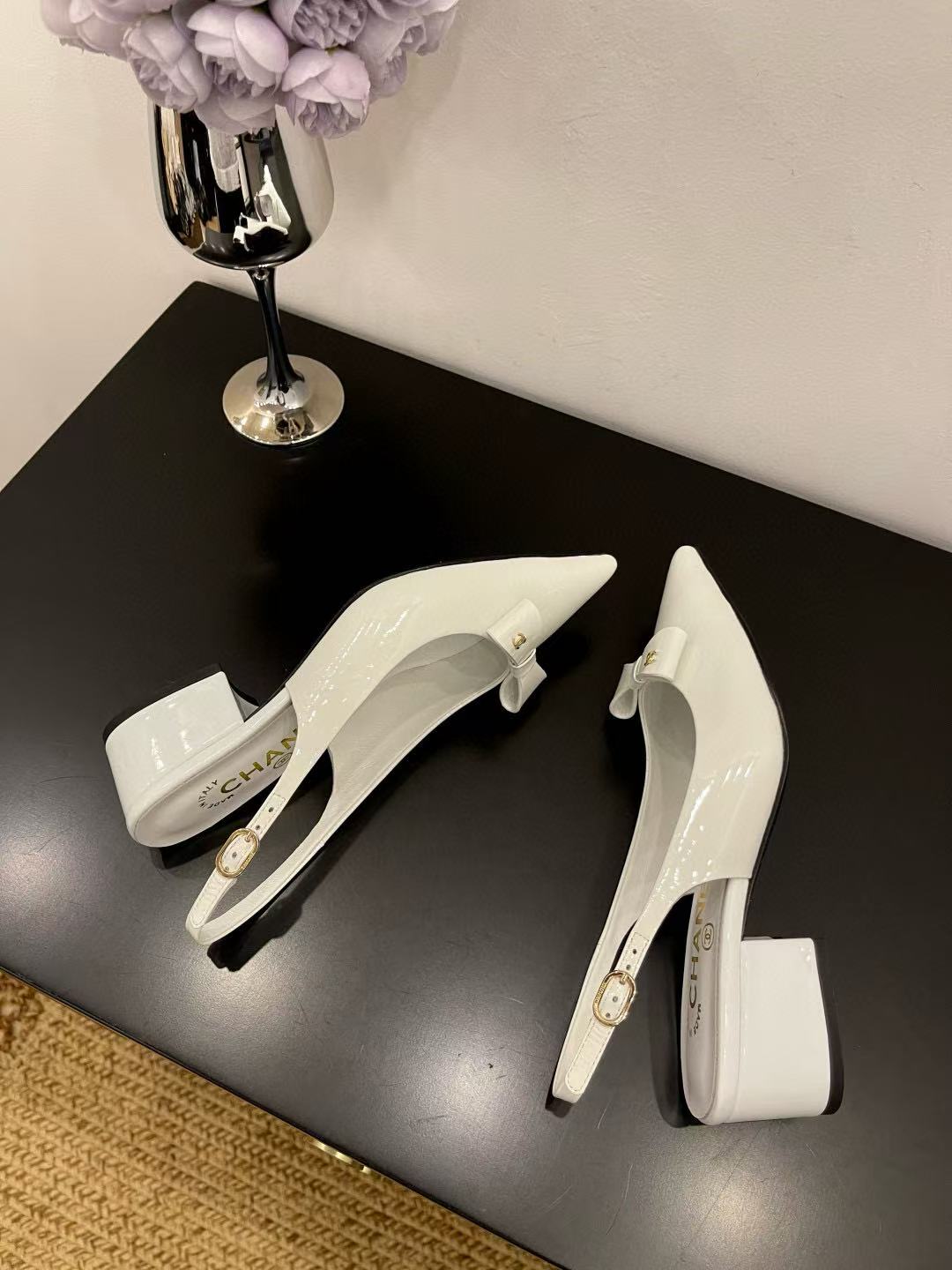 CHANE1 高品質ポインテッドローヒール【50％割引+送料無料】