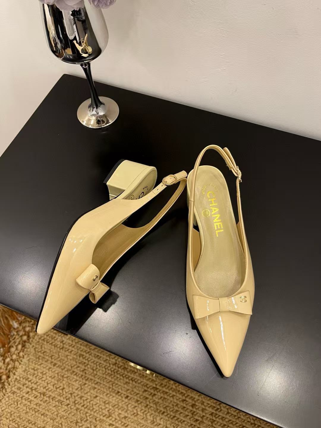 CHANE1 高品質ポインテッドローヒール【50％割引+送料無料】