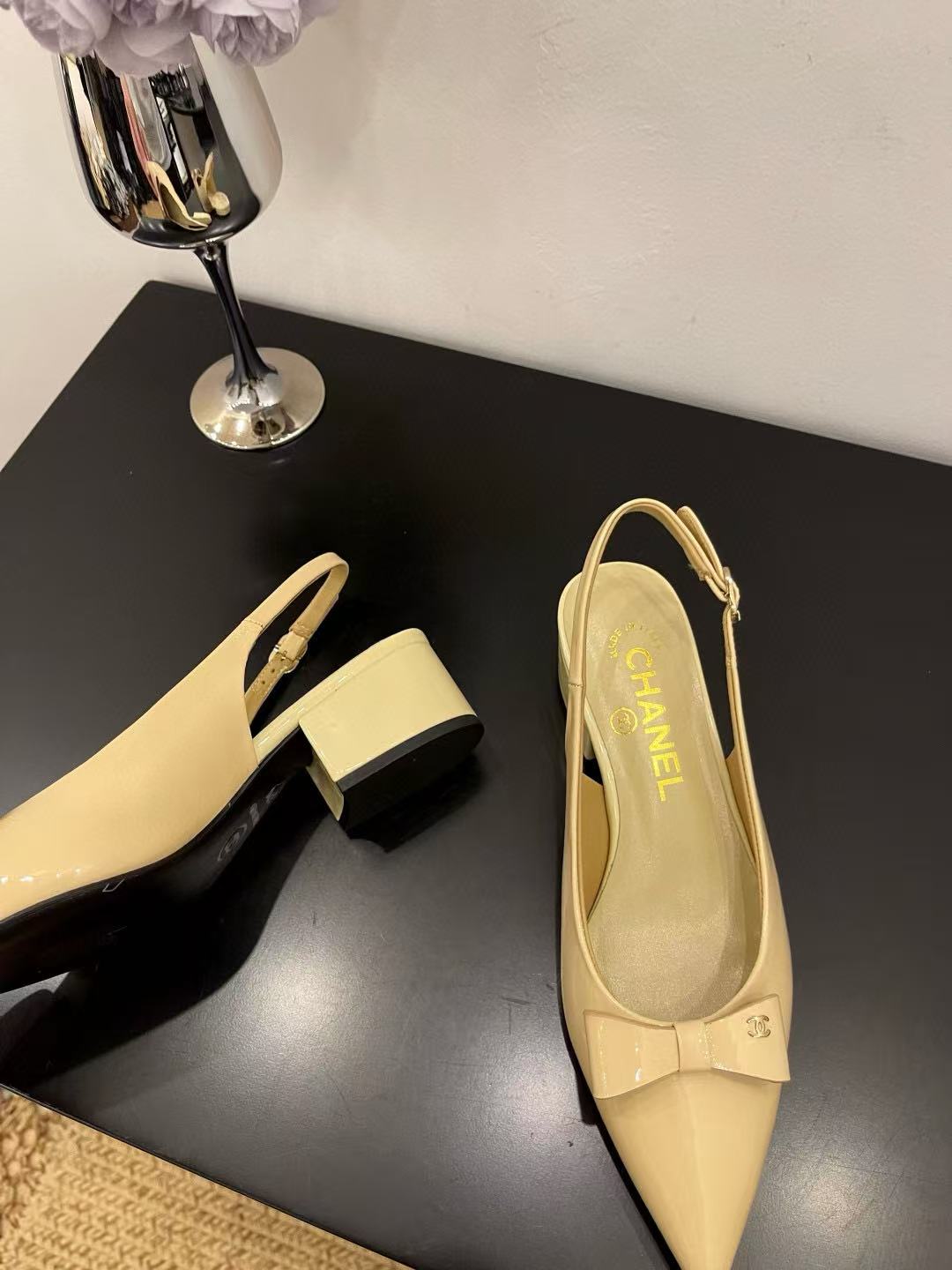 CHANE1 高品質ポインテッドローヒール【50％割引+送料無料】