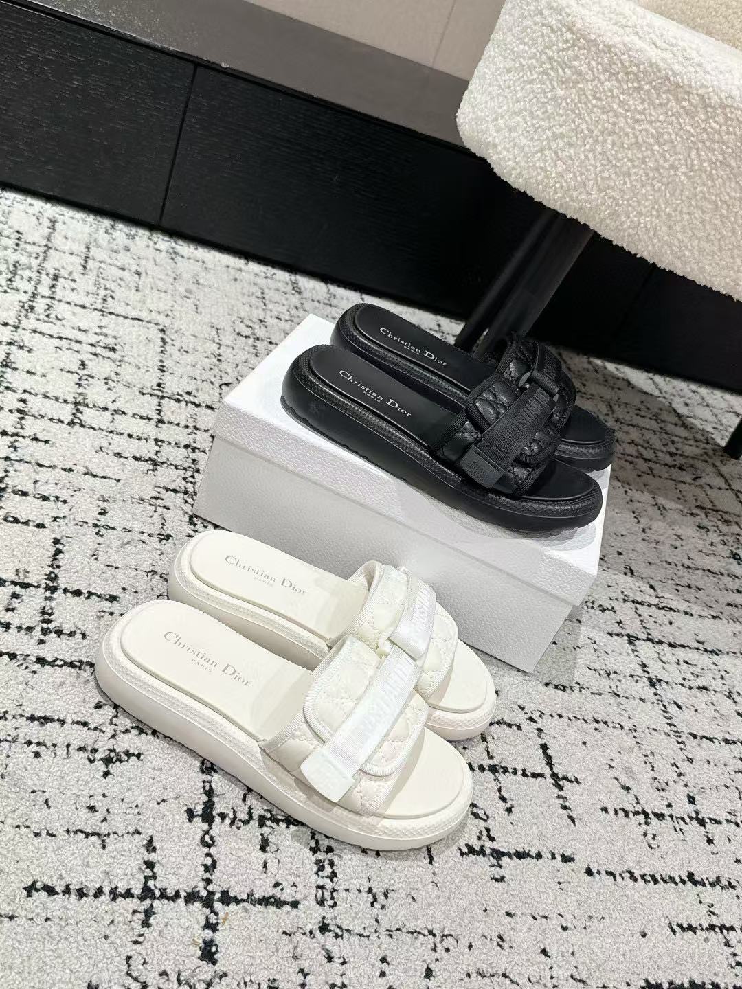 DI0R 高品質厚底ベルクロスリッパ【50%割引+送料無料】