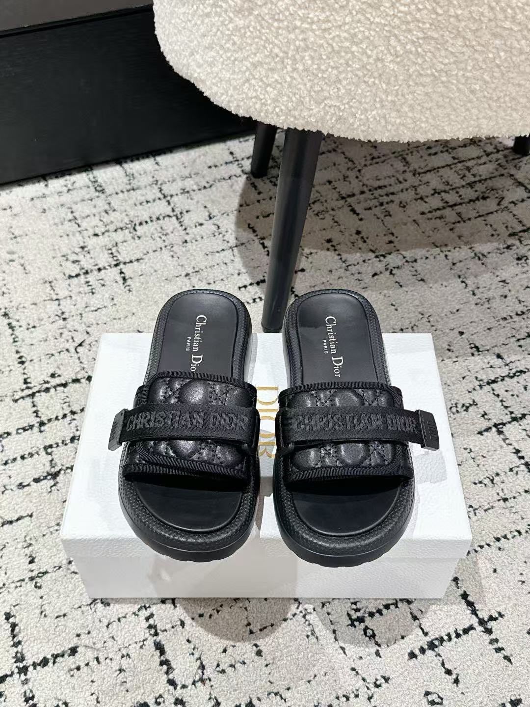 DI0R 高品質厚底ベルクロスリッパ【50%割引+送料無料】