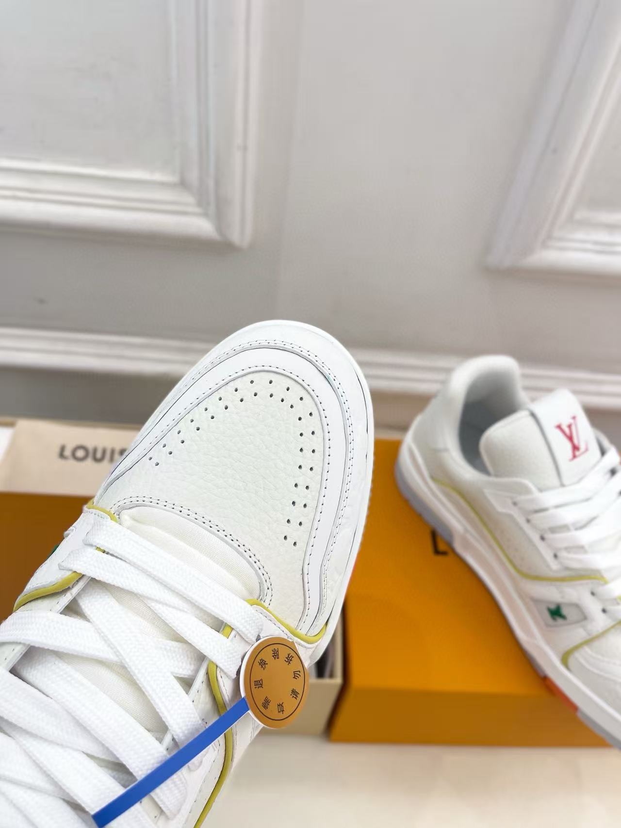 LVの高品質スポーツシューズ【50％割引+送料無料】