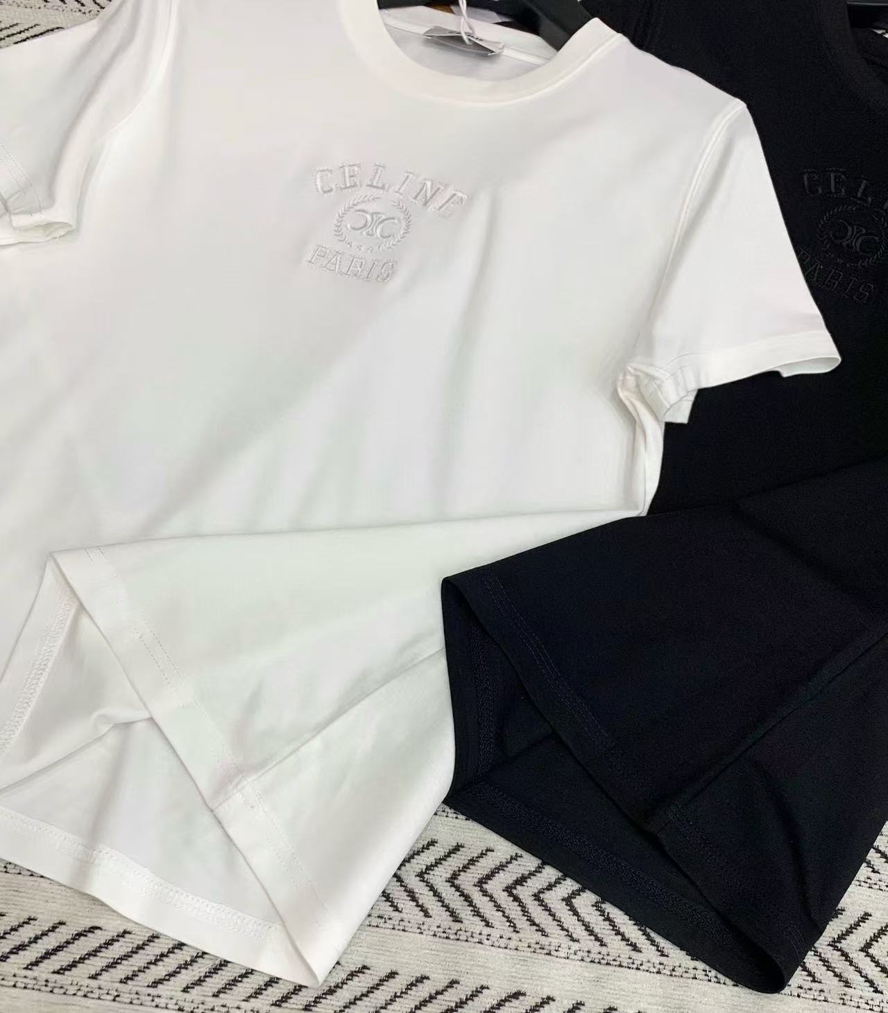 CEL1NE 刺繍レタリングTシャツ【50％割引+送料無料】