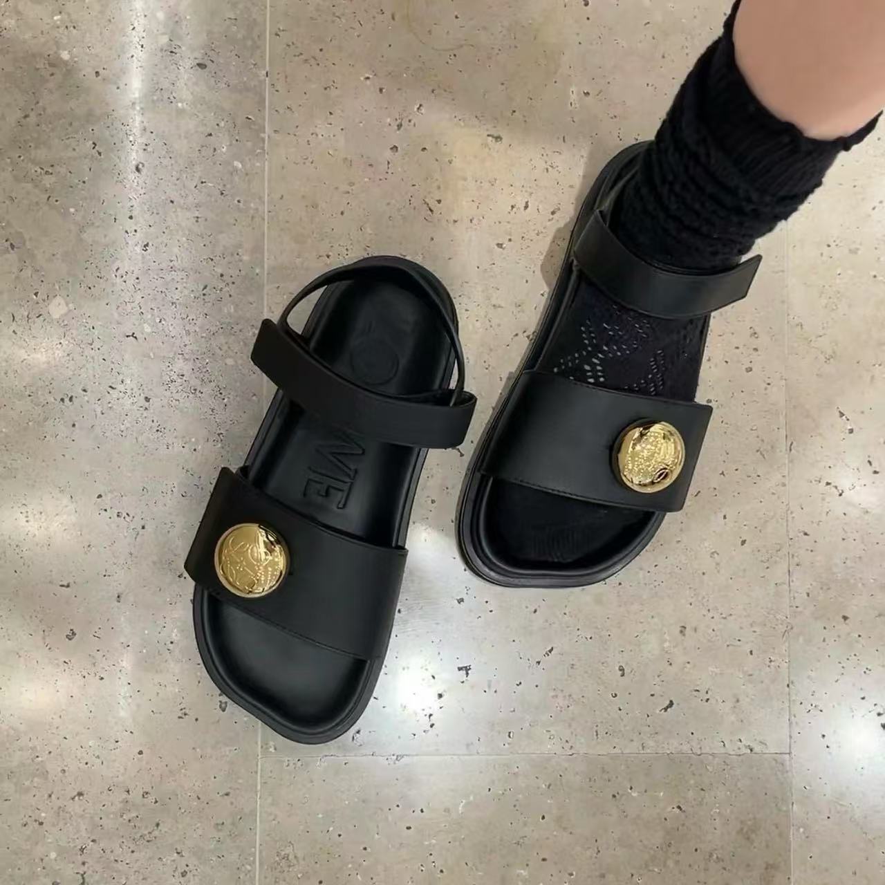 L0WEWの高品質カジュアルサンダル【50％割引+送料無料】