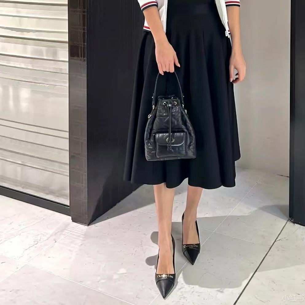 DI0Rの高品質レターポインテッドハイヒール【50%割引+送料無料】