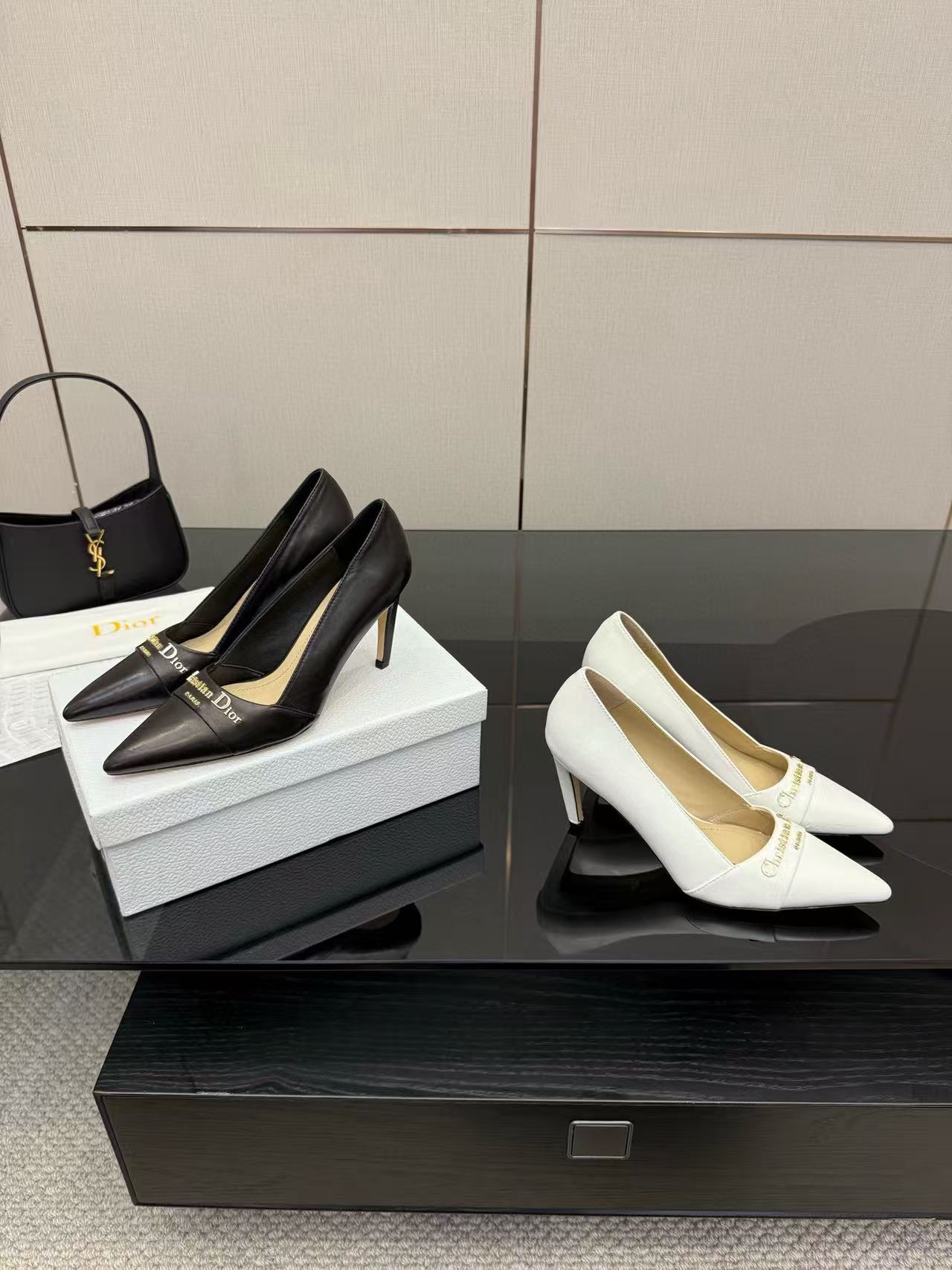 DI0Rの高品質レターポインテッドハイヒール【50%割引+送料無料】