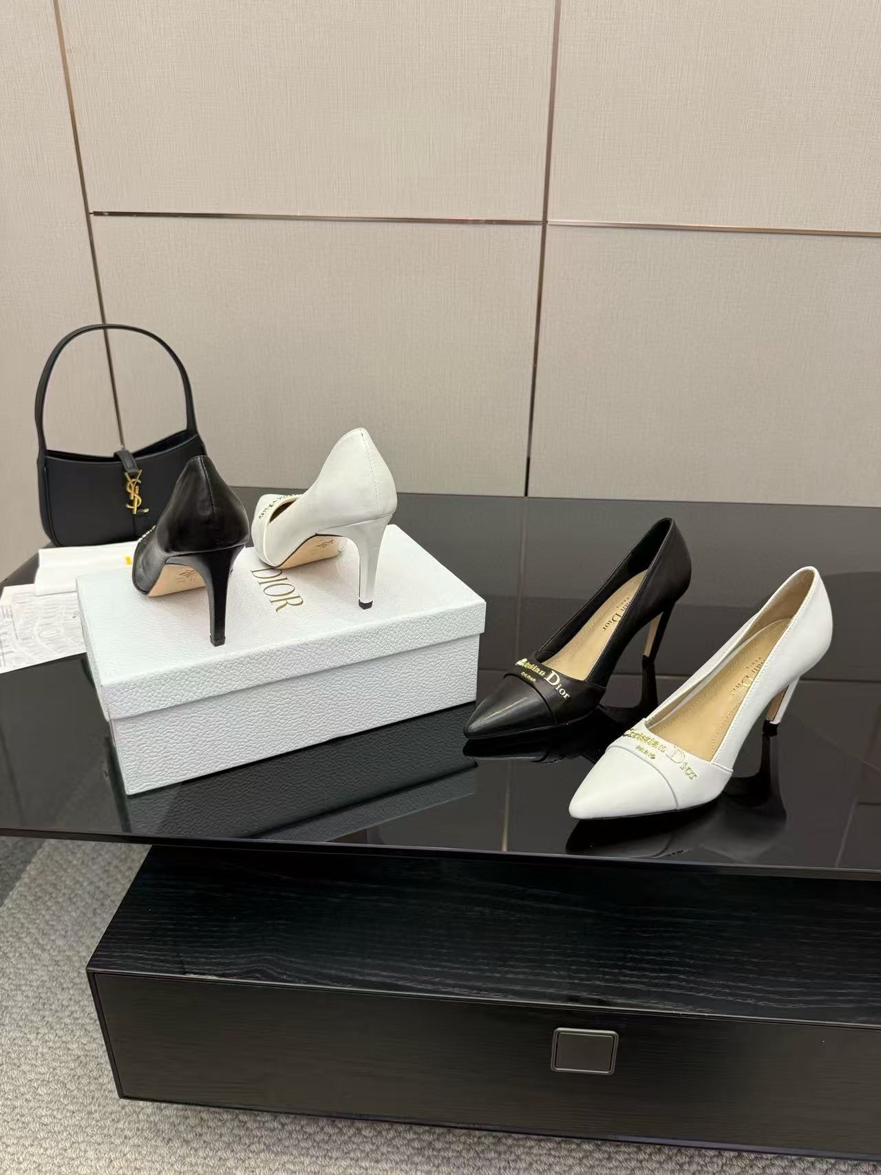 DI0Rの高品質レターポインテッドハイヒール【50%割引+送料無料】