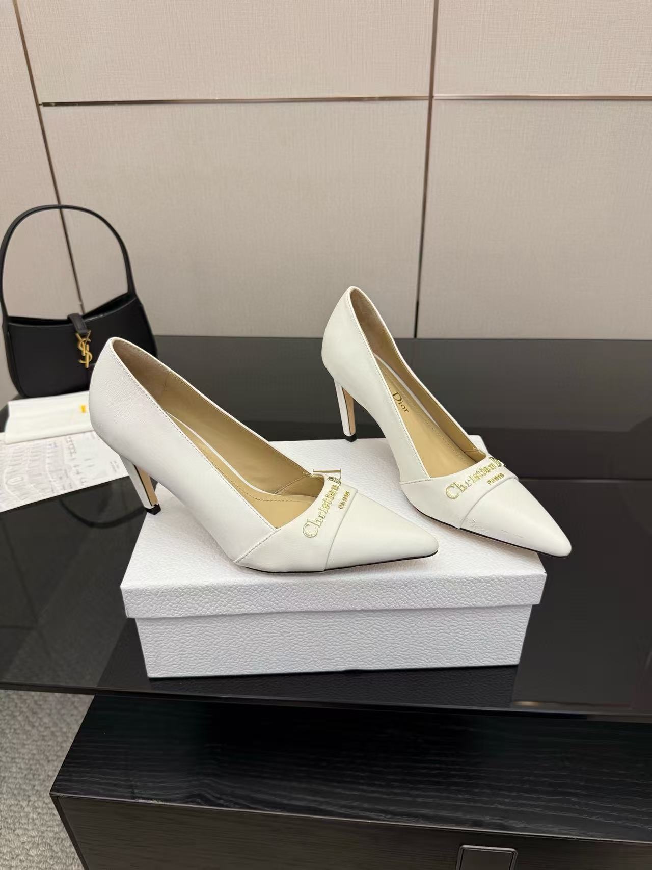 DI0Rの高品質レターポインテッドハイヒール【50%割引+送料無料】