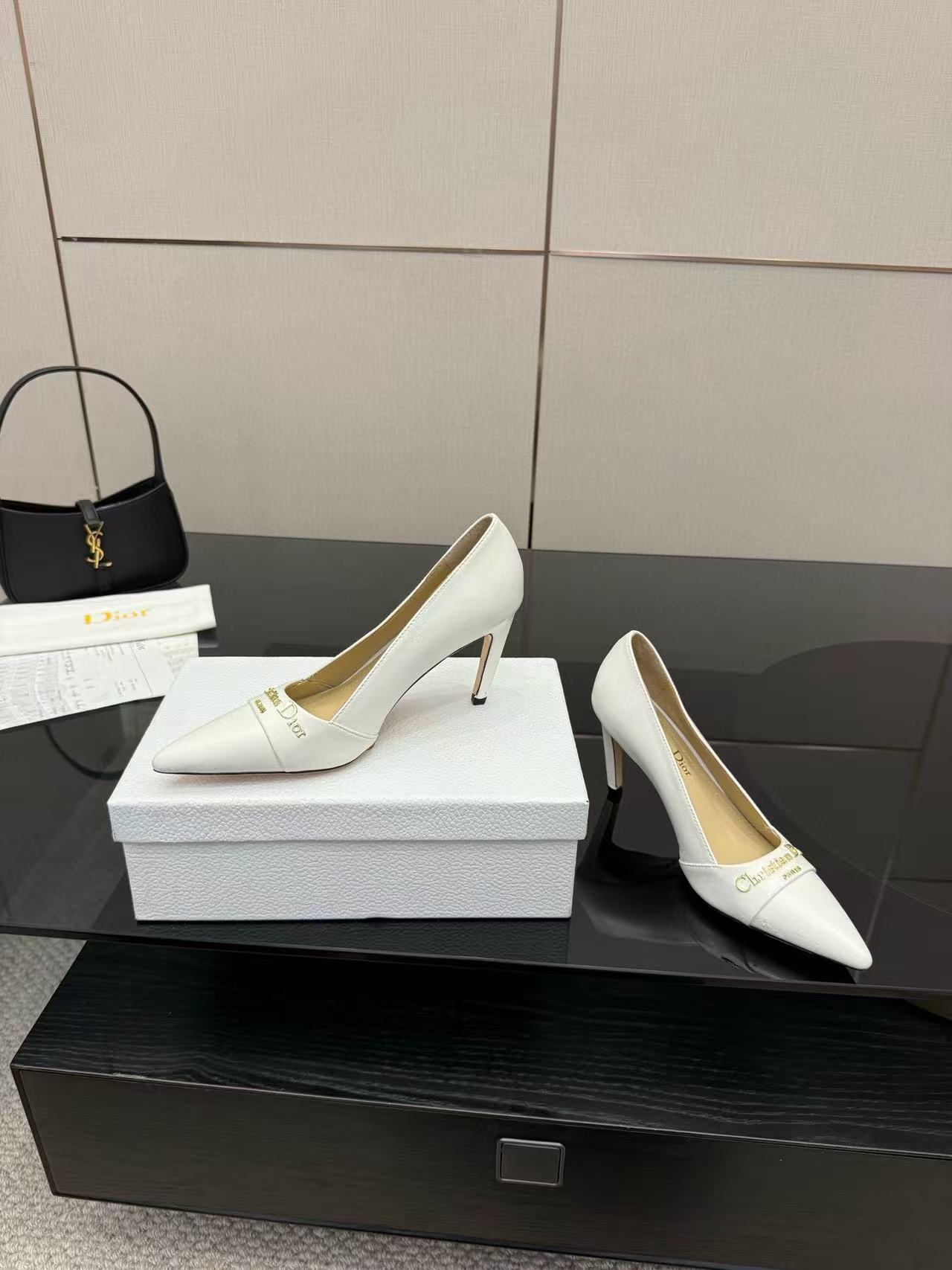 DI0Rの高品質レターポインテッドハイヒール【50%割引+送料無料】