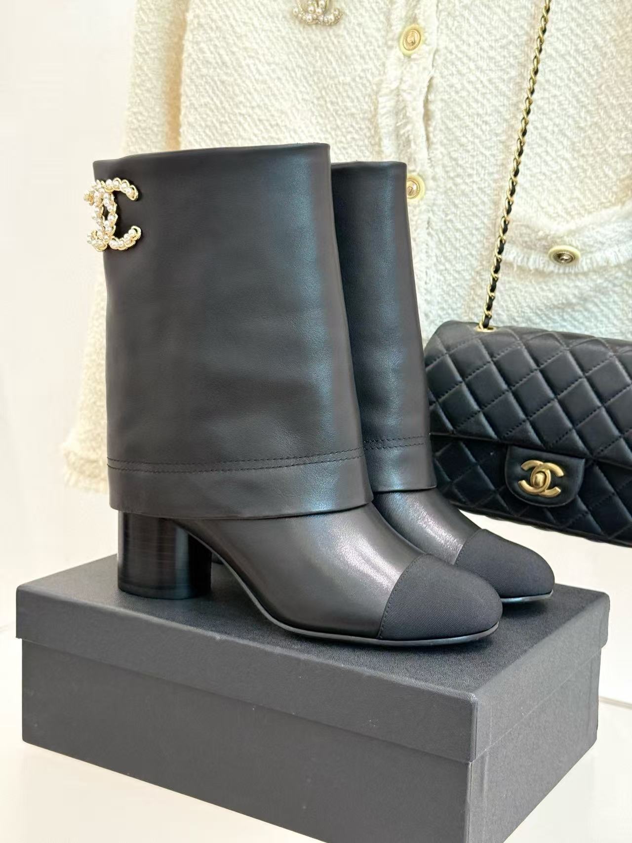 CHANE1 高品質ダブルC厚ヒールブーツ【50％割引+送料無料】