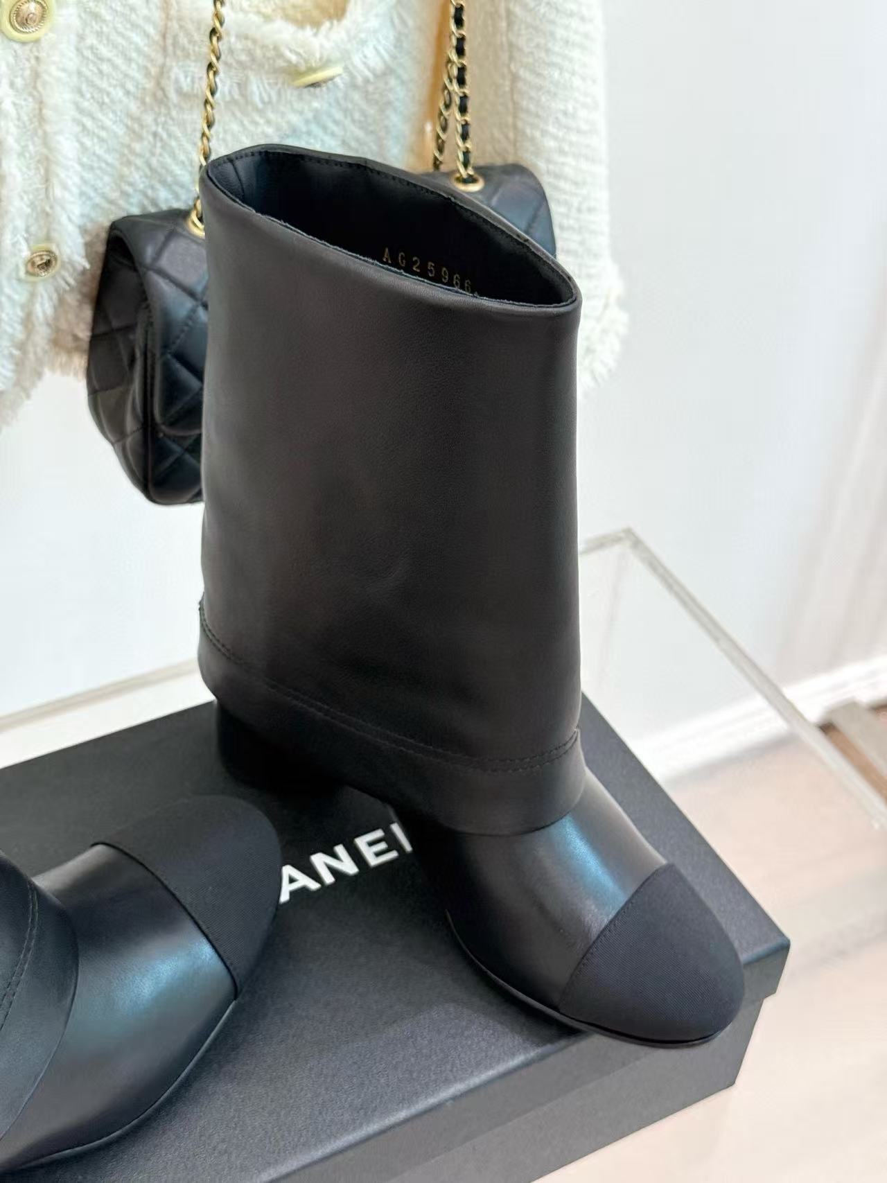 CHANE1 高品質ダブルC厚ヒールブーツ【50％割引+送料無料】