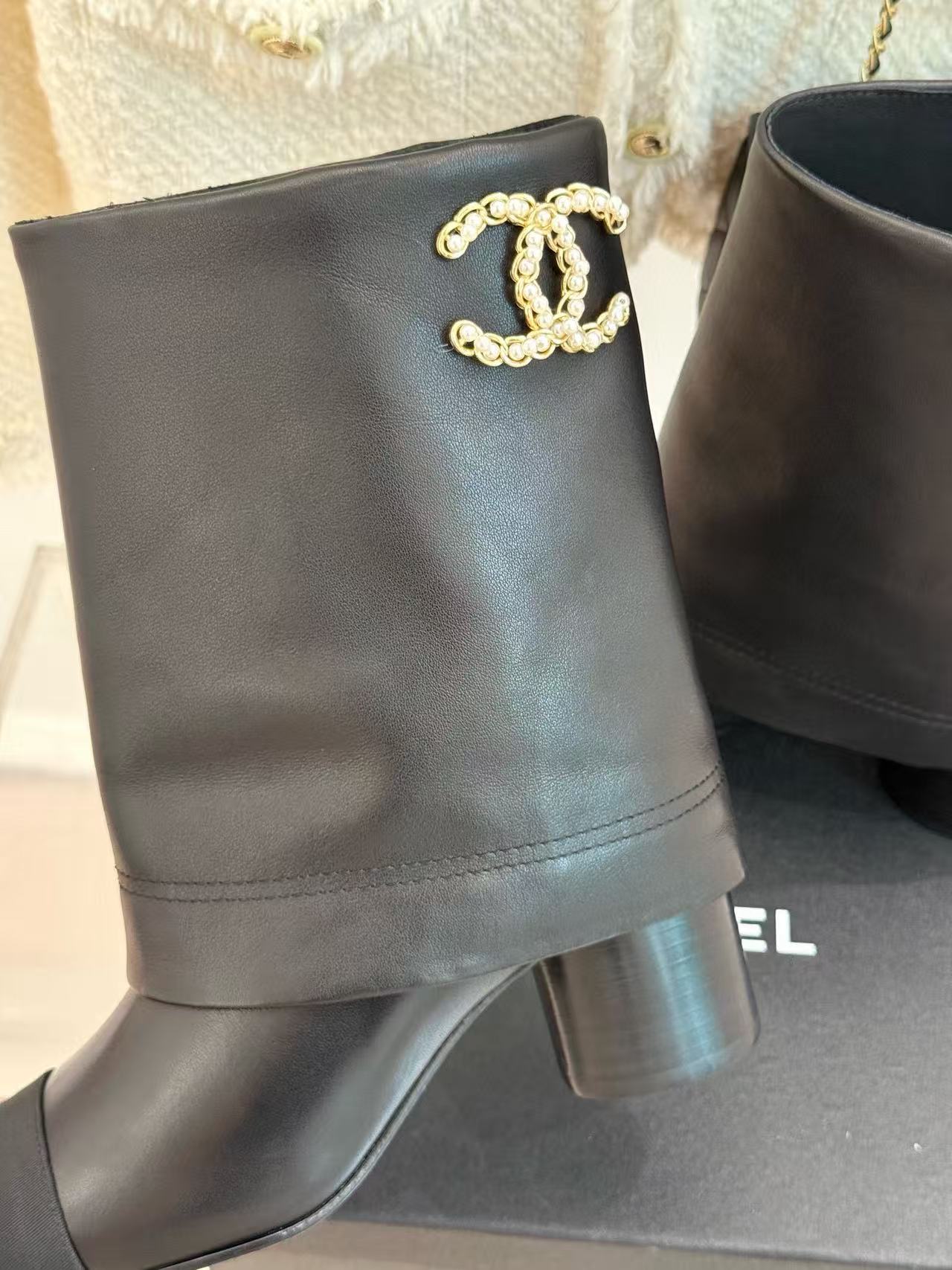 CHANE1 高品質ダブルC厚ヒールブーツ【50％割引+送料無料】