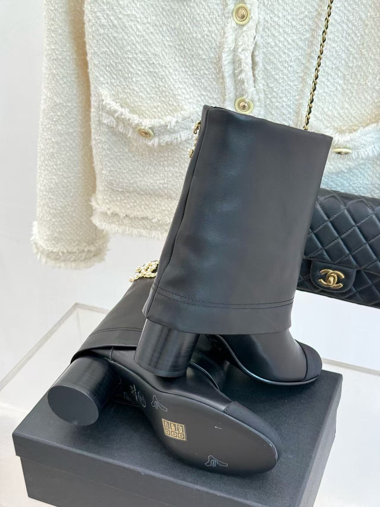 CHANE1 高品質ダブルC厚ヒールブーツ【50％割引+送料無料】