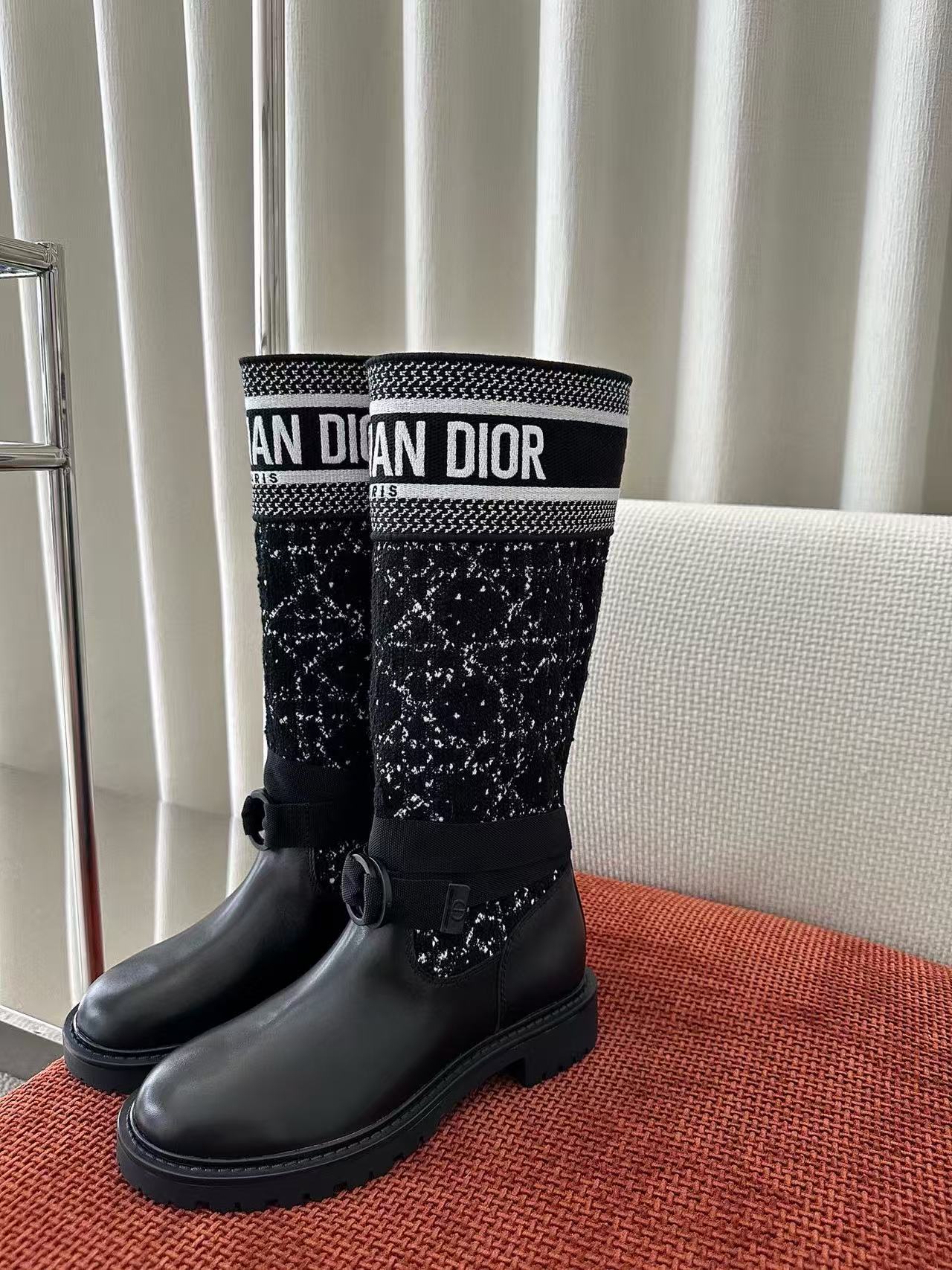 DI0Rの高品質ツイードシープスキンハイブーツ【50％割引+送料無料】