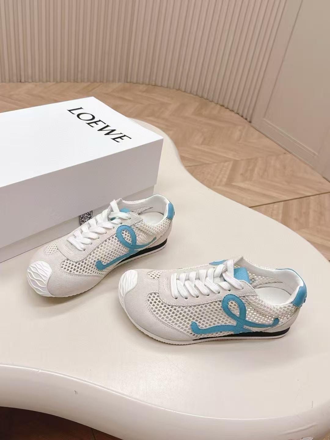 L0WEWの高品質メッシュカジュアルシューズ【50％割引+送料無料】