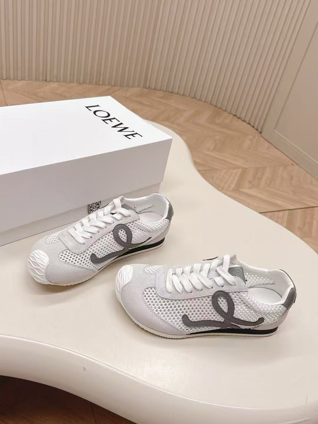 L0WEWの高品質メッシュカジュアルシューズ【50％割引+送料無料】