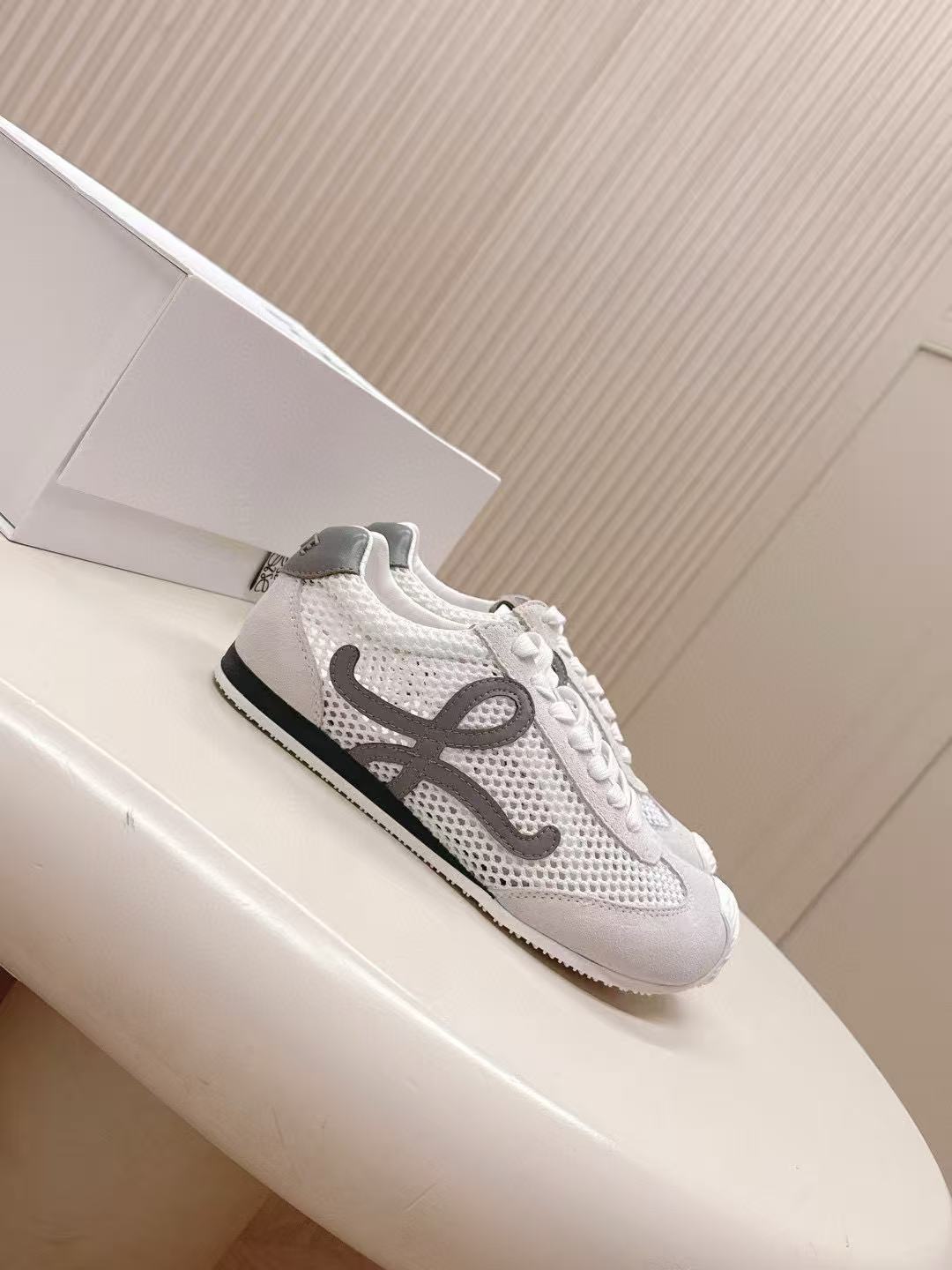 L0WEWの高品質メッシュカジュアルシューズ【50％割引+送料無料】