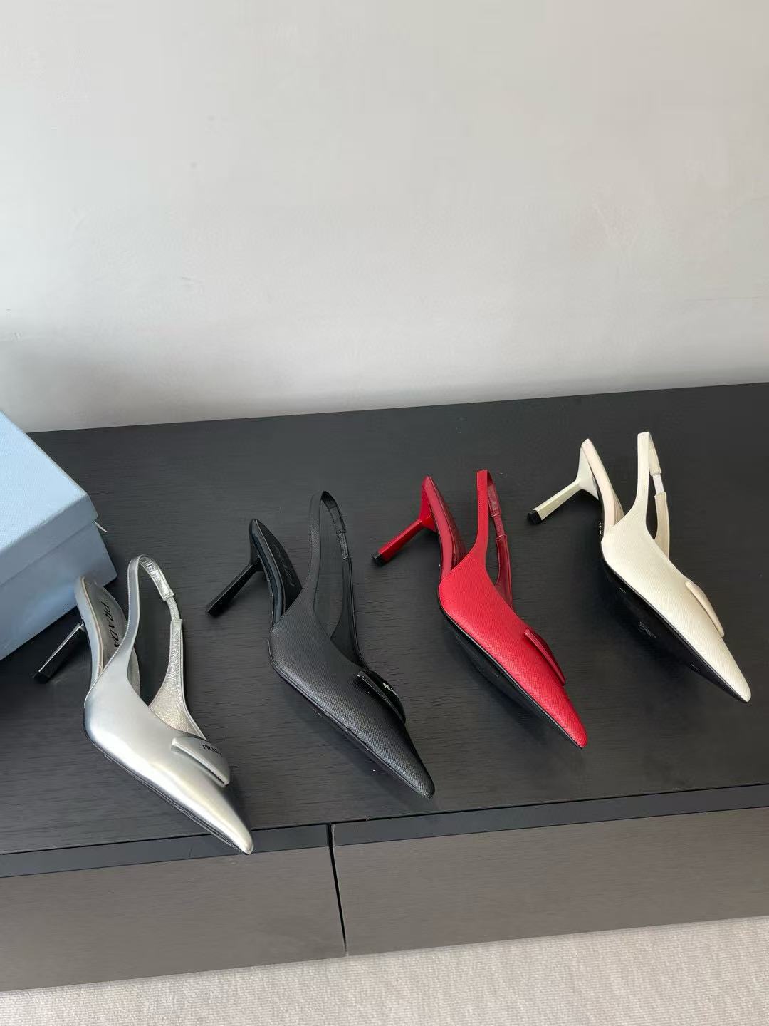 PR4DAの高品質ポインテッドハイヒール【50％割引+送料無料】