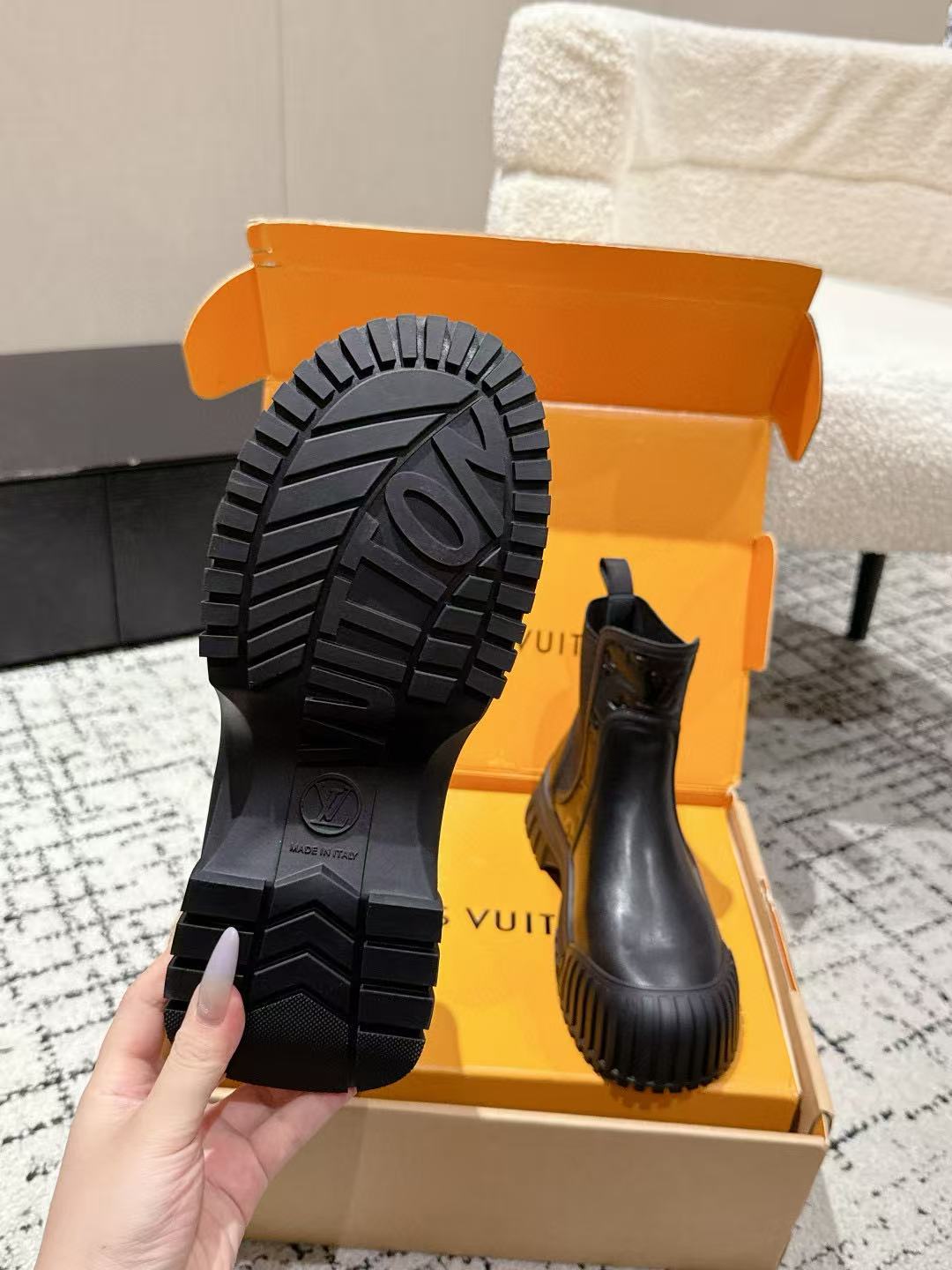 LVの高品質伸縮性のあるアンクルブーツ【50%割引+送料無料】