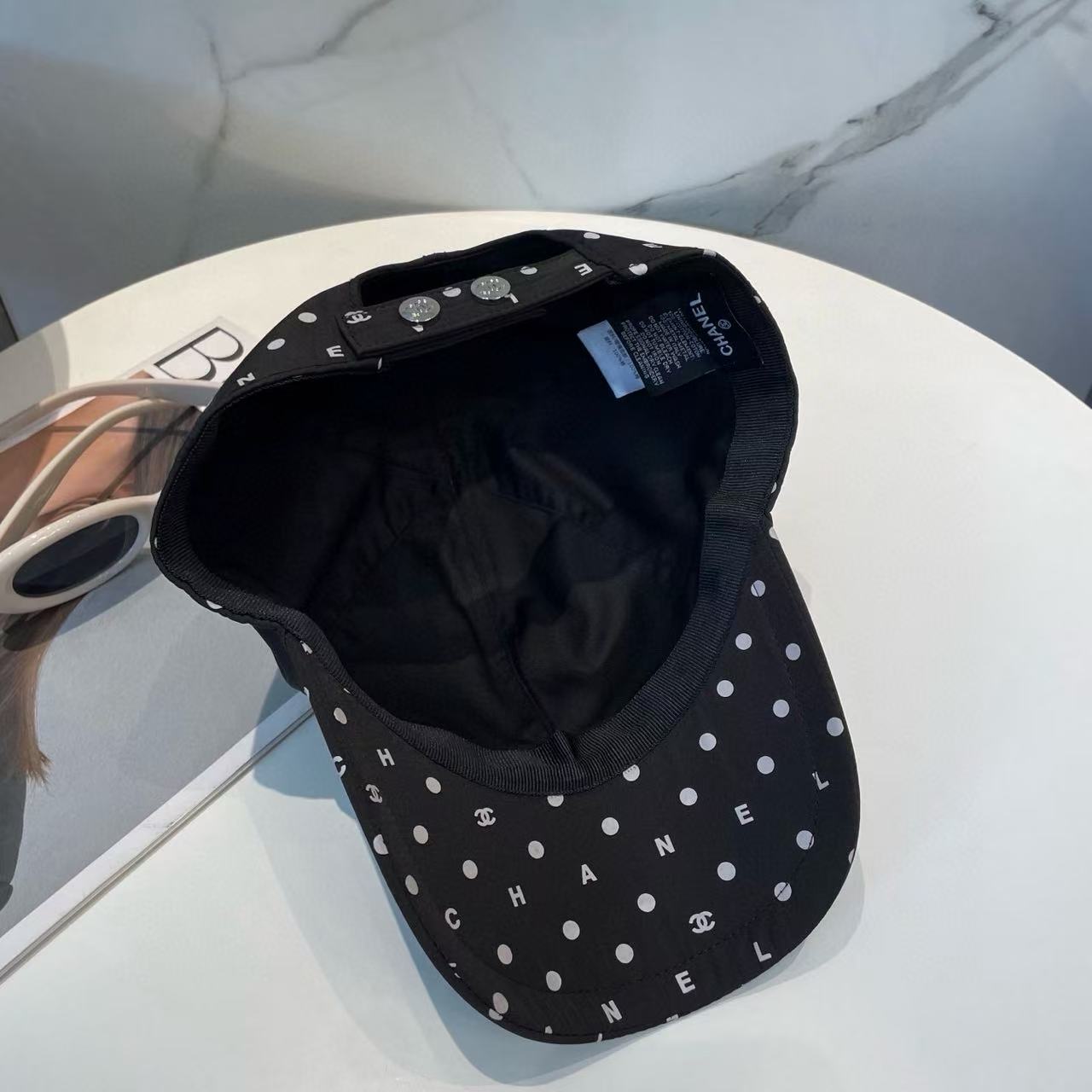 CHANE1 ダブルC ドット柄 ベースボールキャップ【50％割引+送料無料】