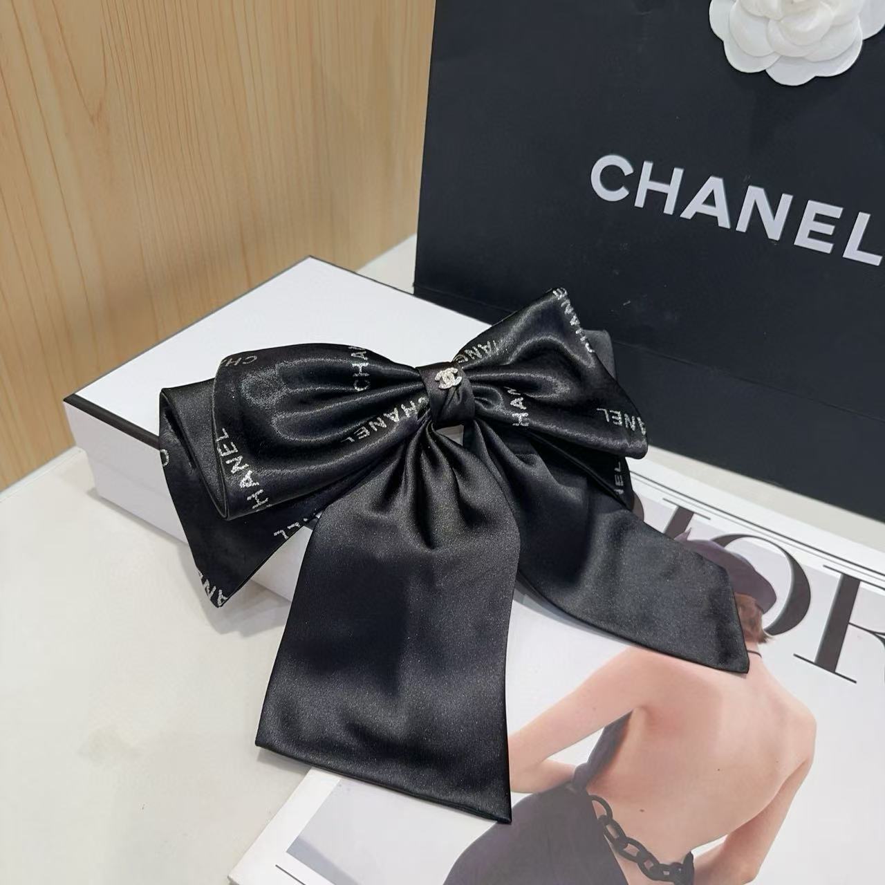 CHANE1 バタフライスプリングクリップ【50%割引+送料無料】