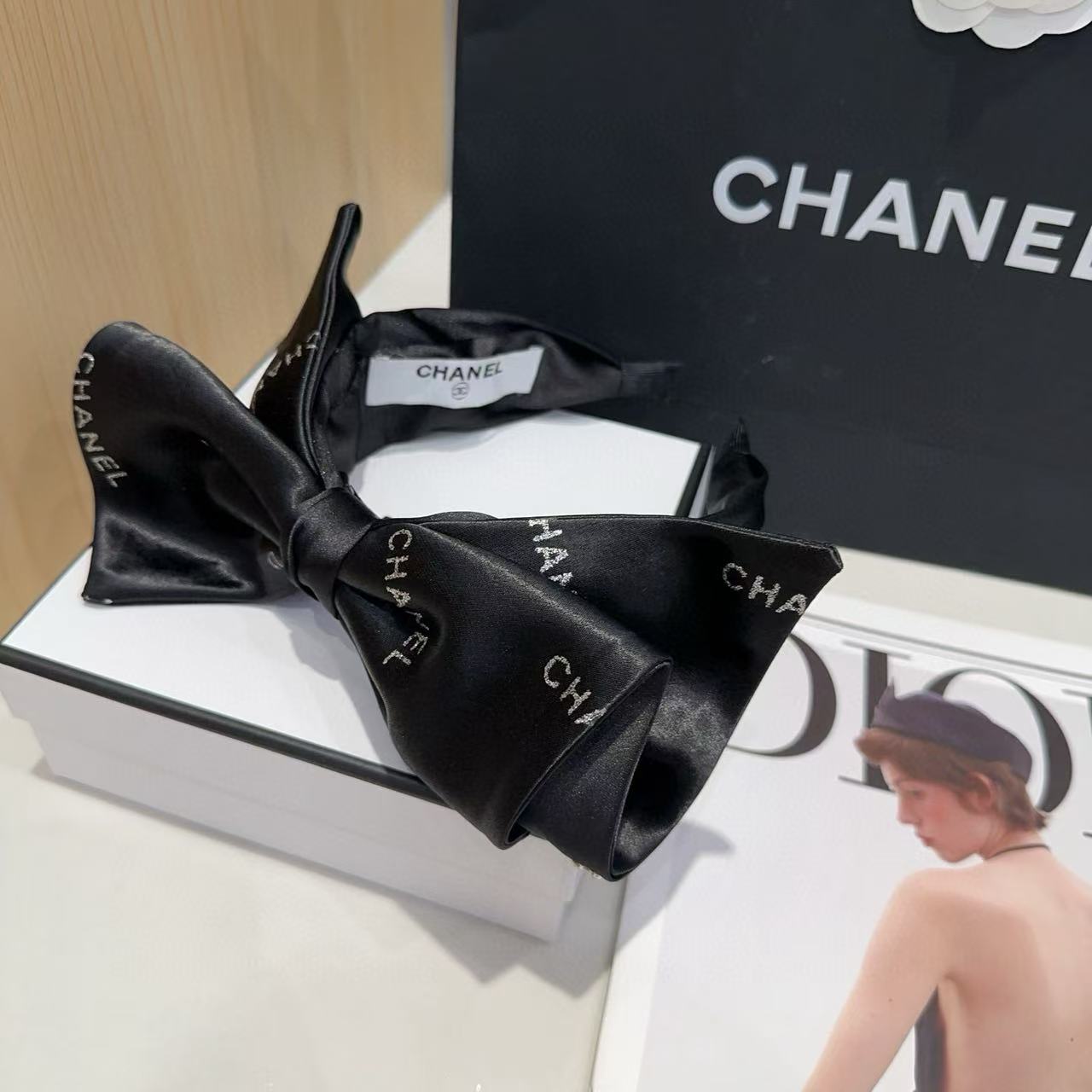 CHANE1 リボンレターヘッドバンド【50%割引+送料無料】